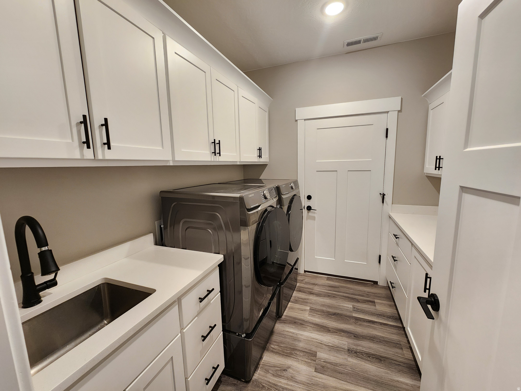 DEER HOLLOW - Residential