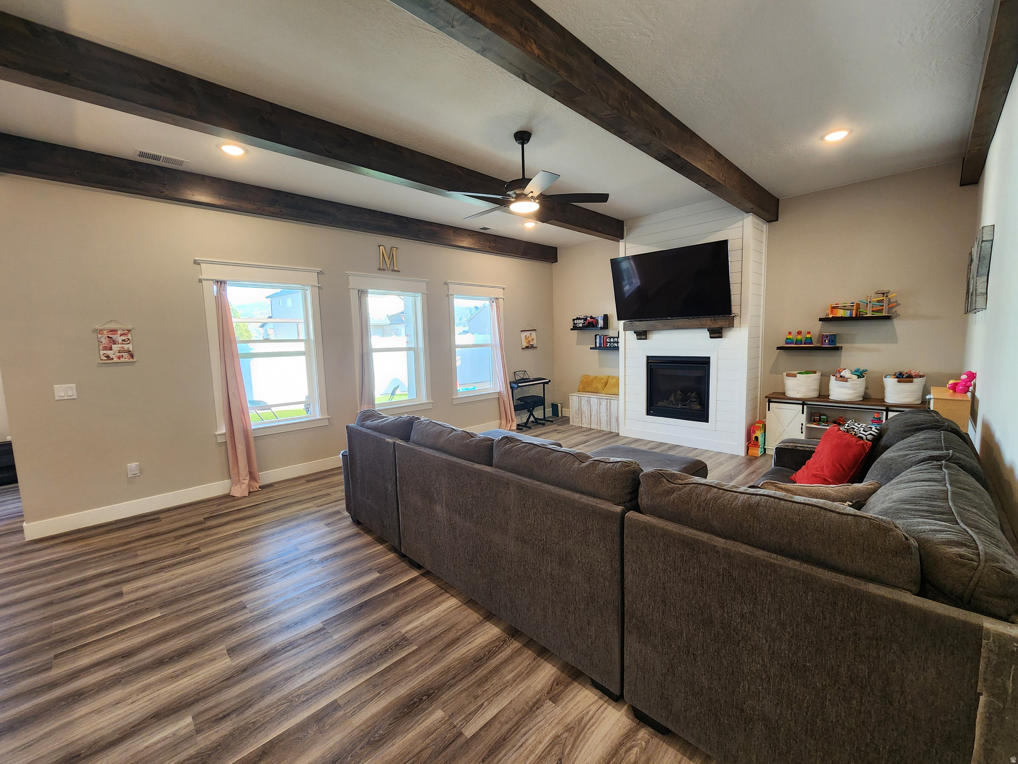 DEER HOLLOW - Residential