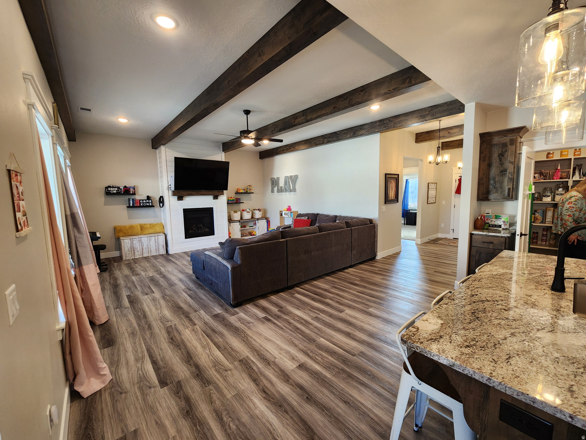 DEER HOLLOW - Residential