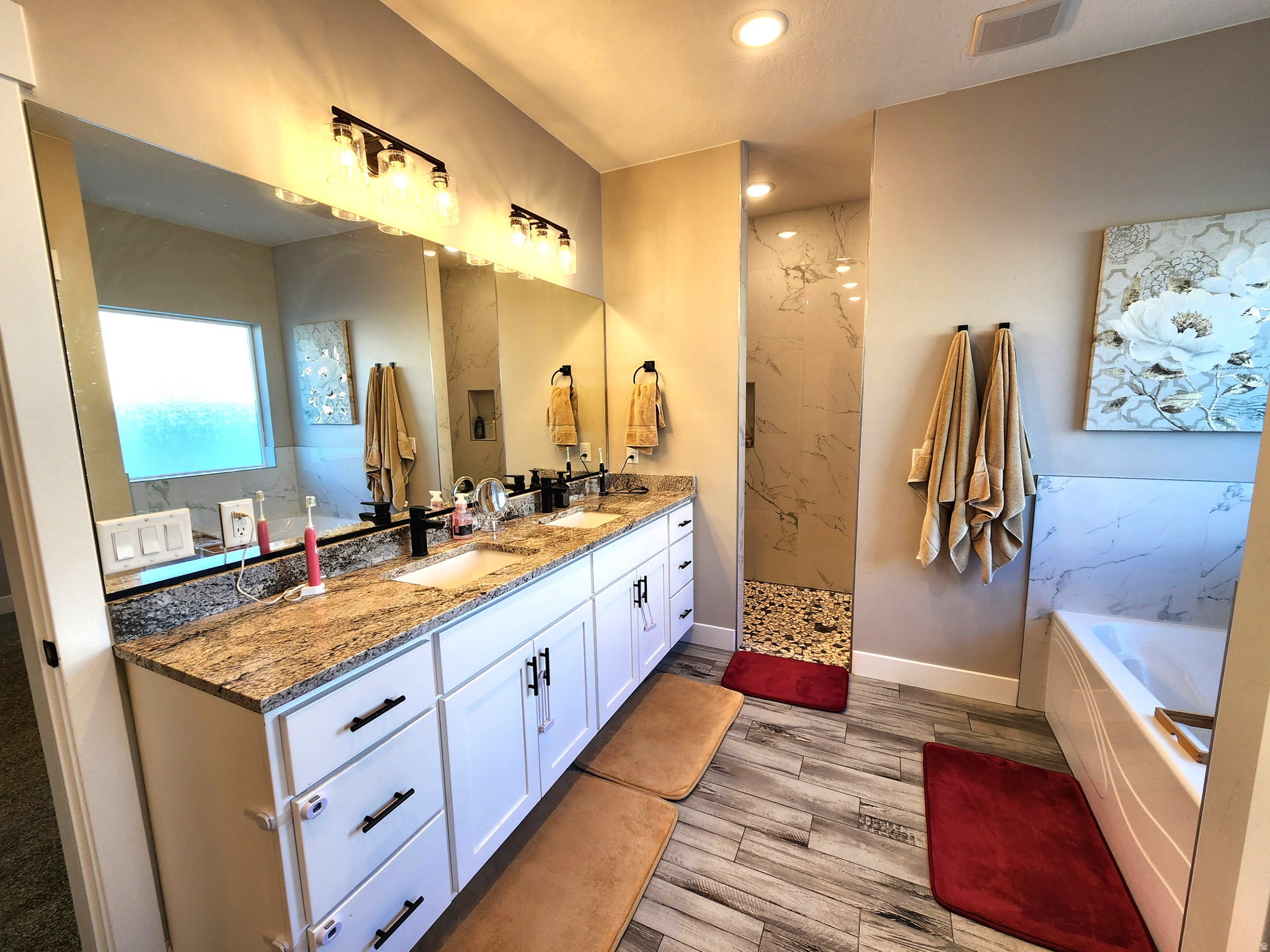 DEER HOLLOW - Residential