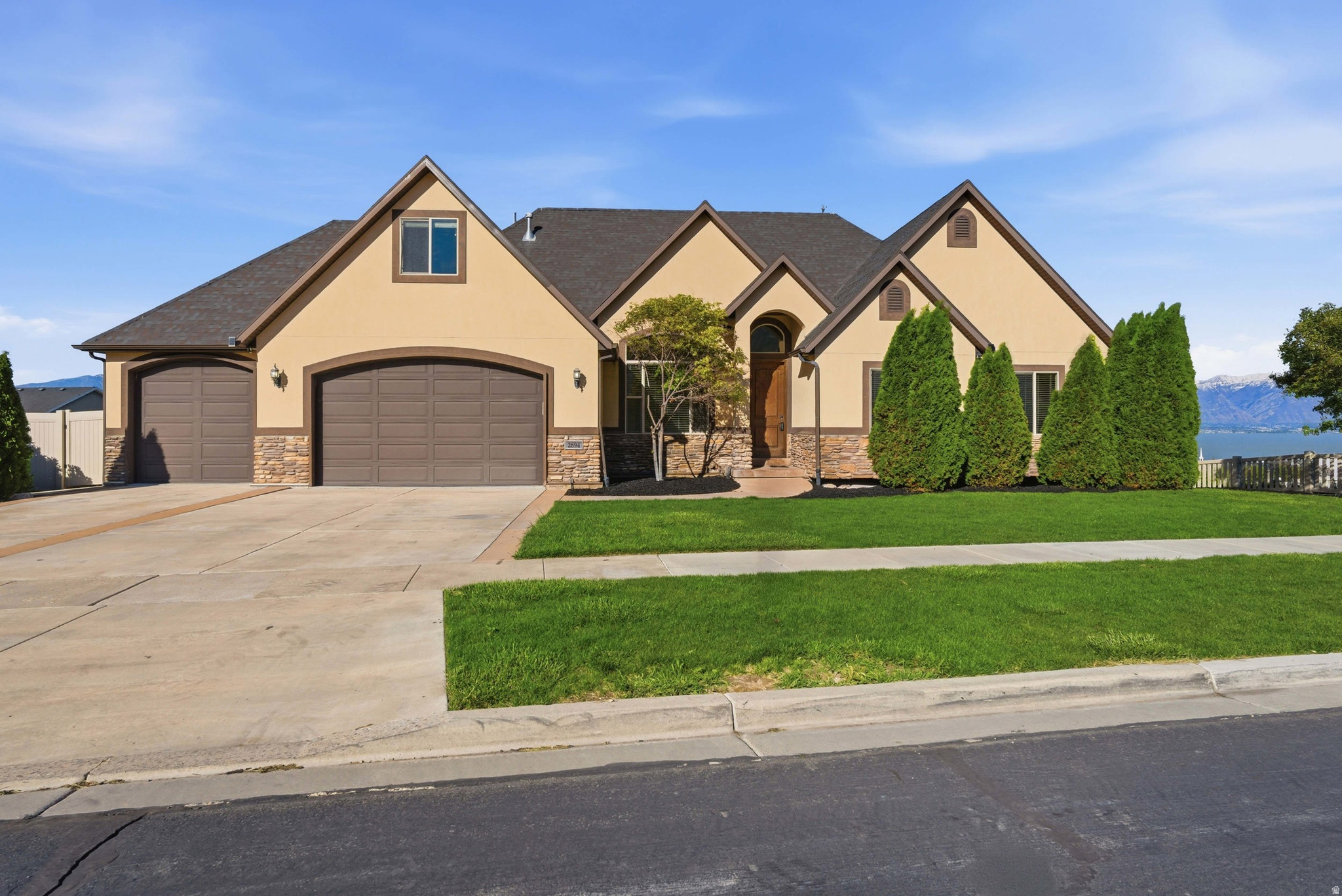 FOX HOLLOW - Residential