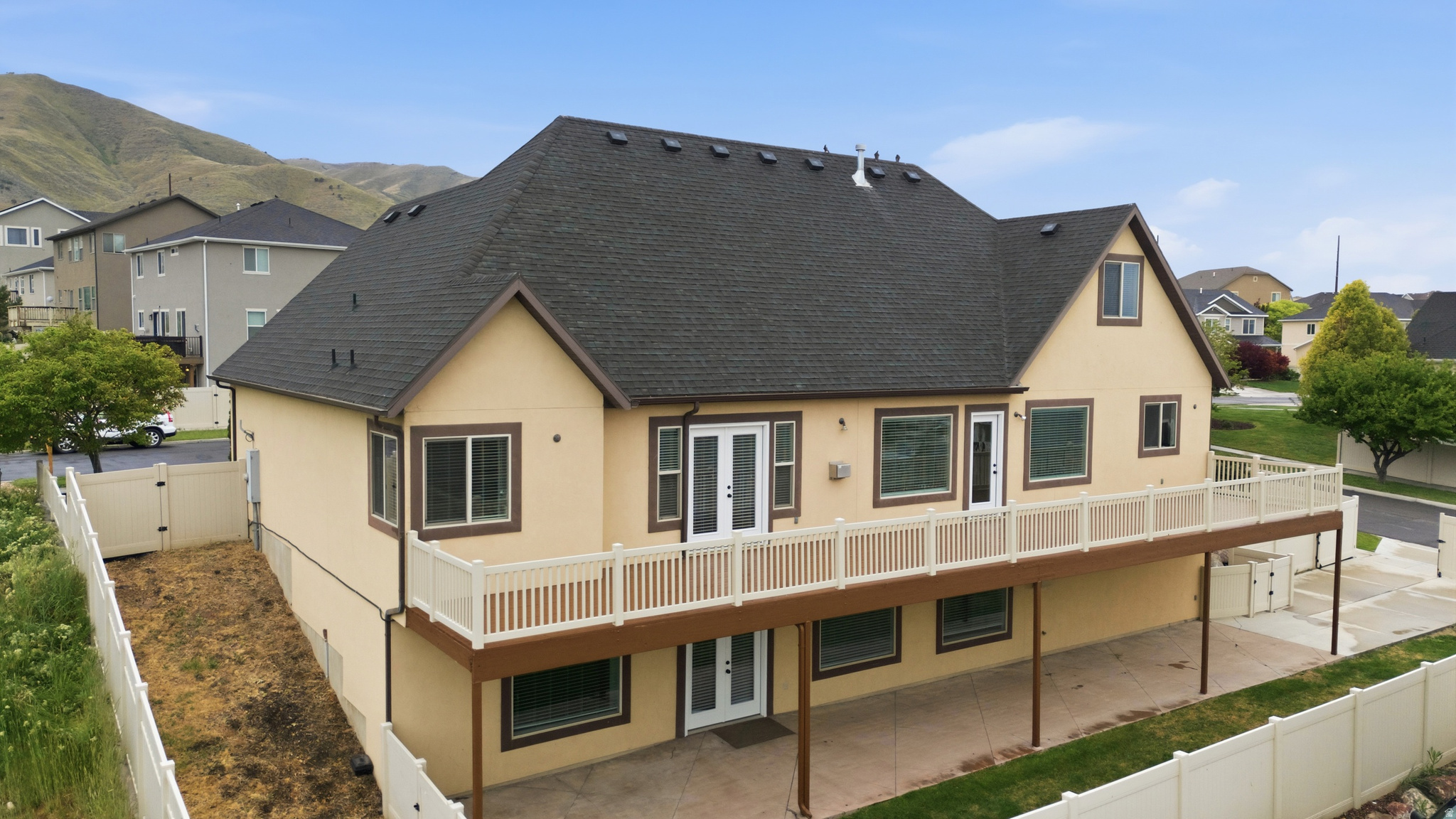 FOX HOLLOW - Residential