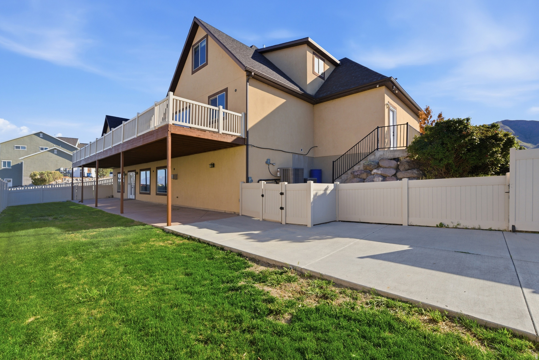 FOX HOLLOW - Residential