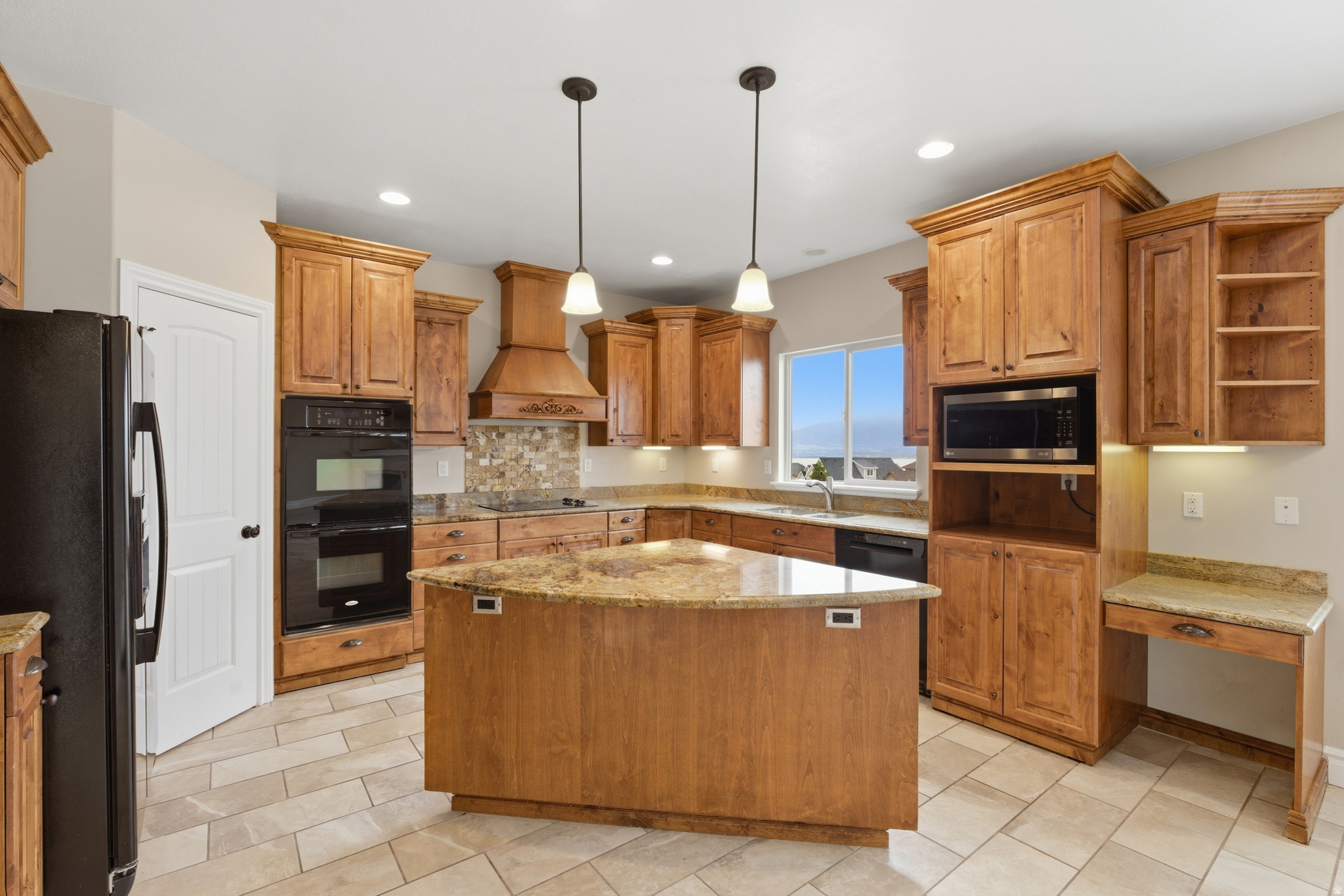 FOX HOLLOW - Residential