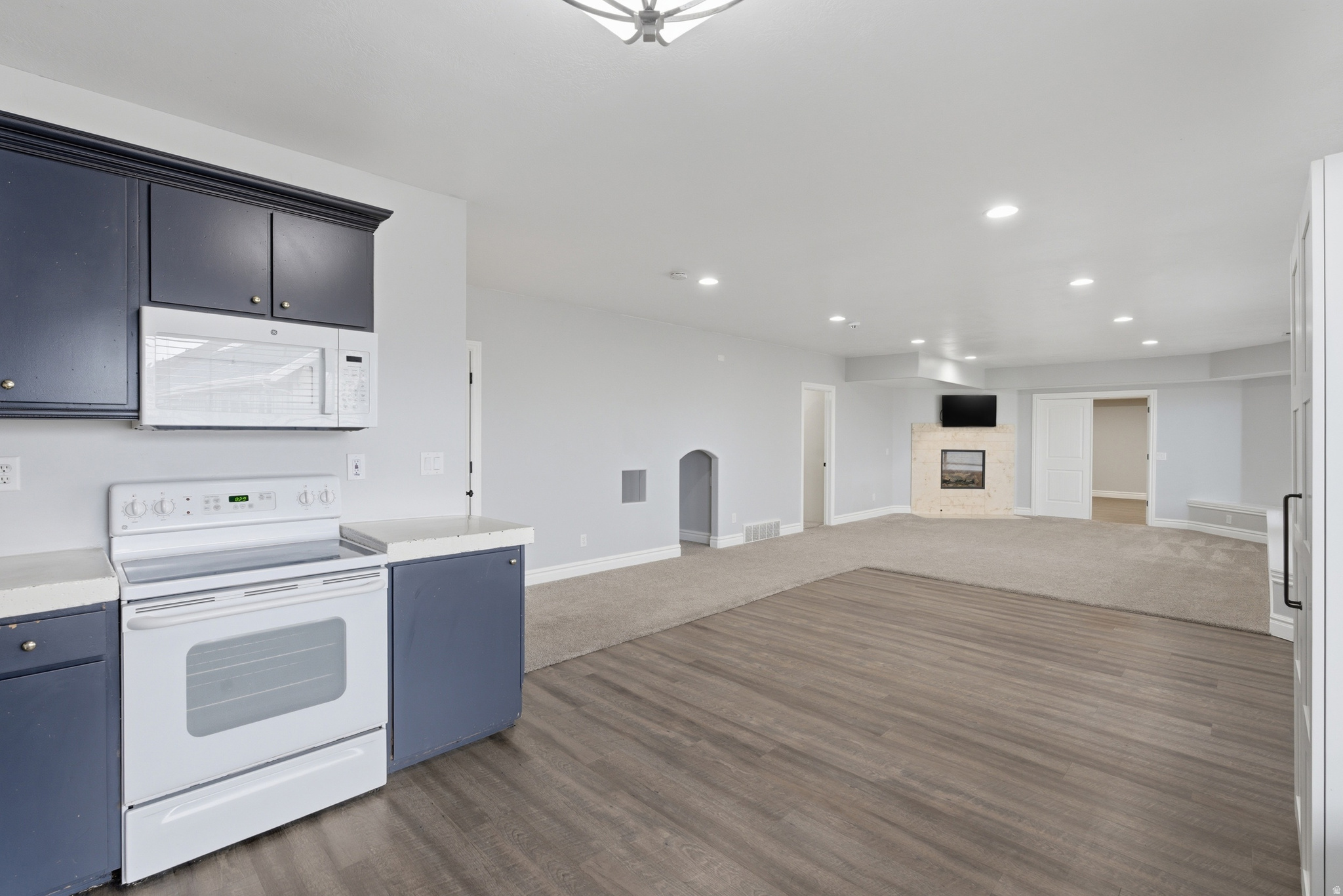 FOX HOLLOW - Residential