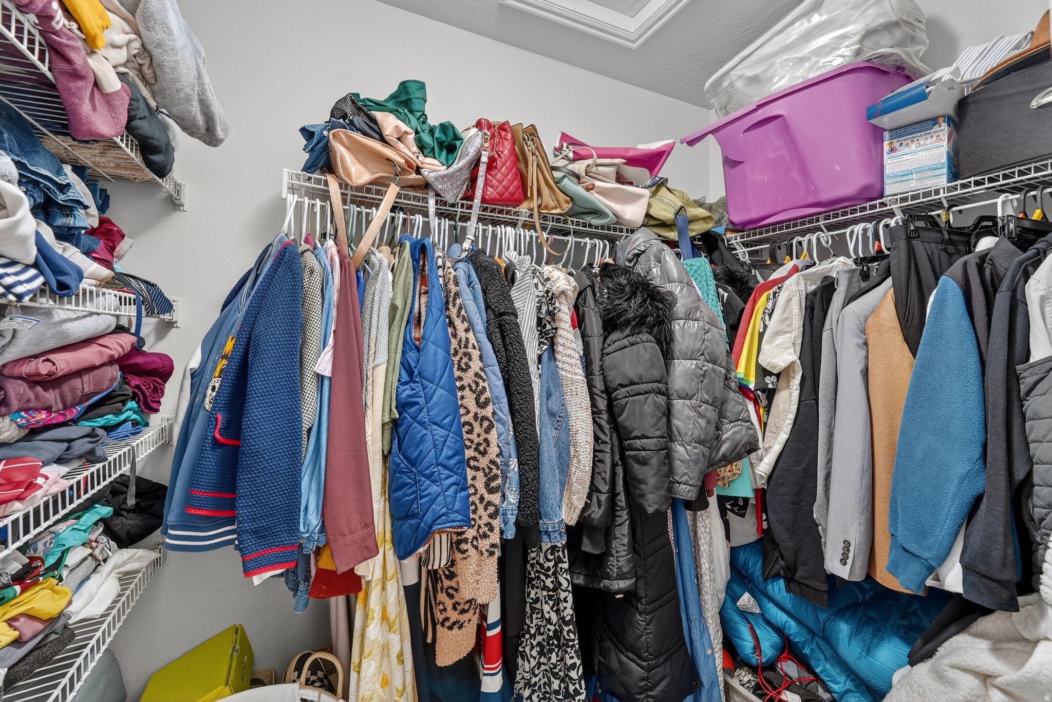 GATEWAY VILLAGE - Residential