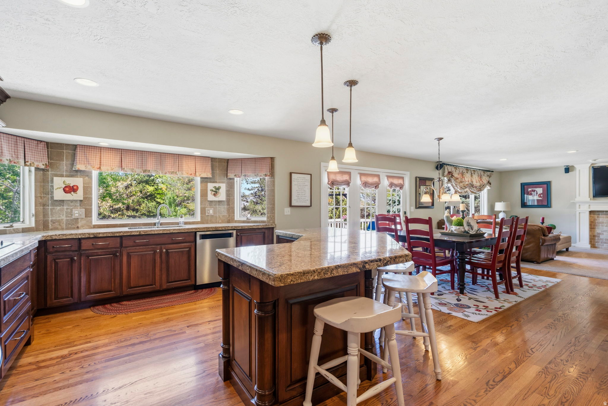 BLAKE HEIGHTS - Residential
