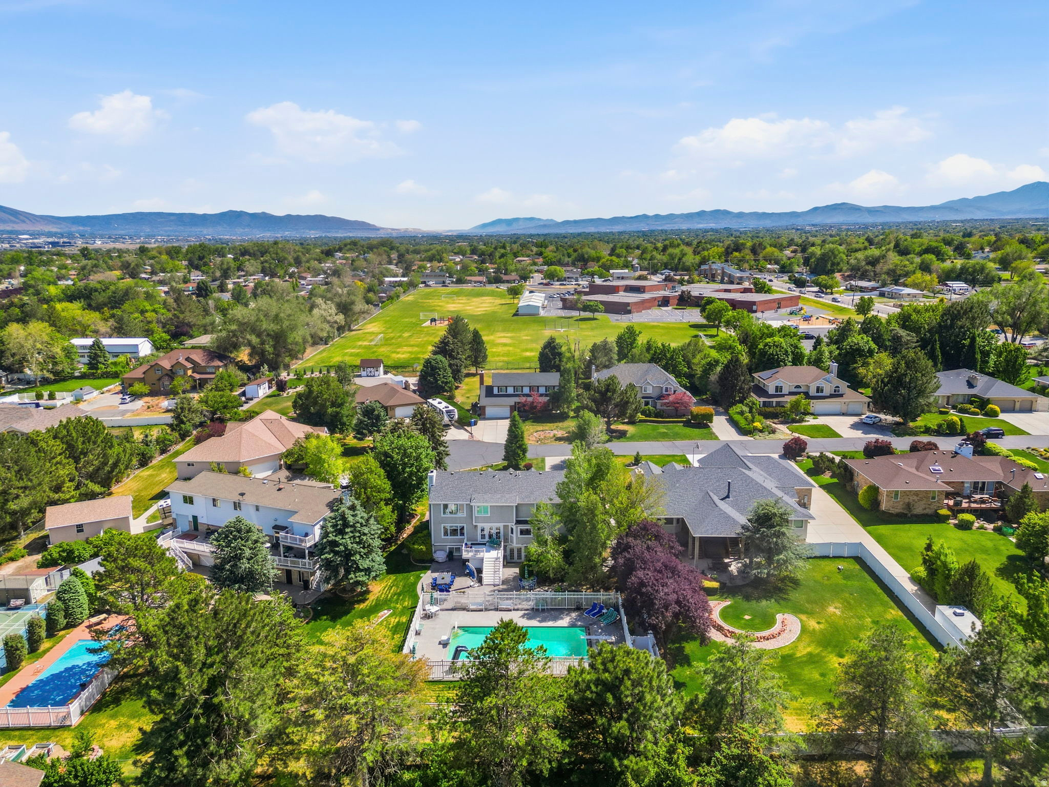 BLAKE HEIGHTS - Residential