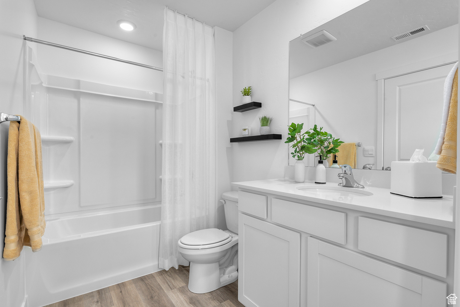 INVERNESS BY D.R. HORTON - Residential