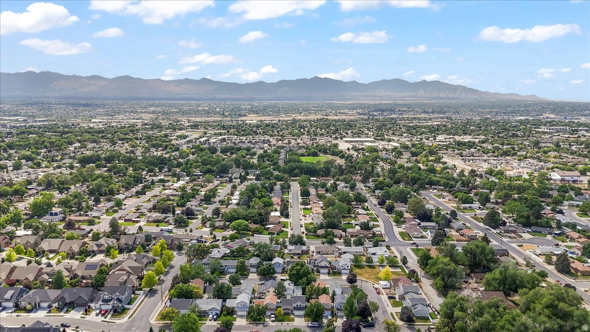 SUNBURST MEADOWS - Residential