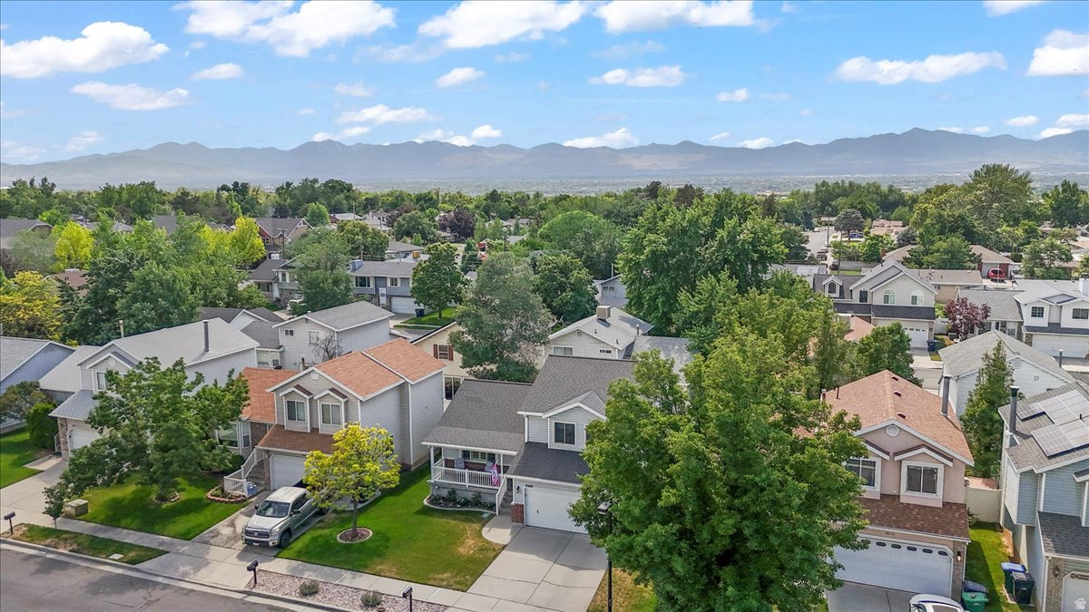 SUNBURST MEADOWS - Residential