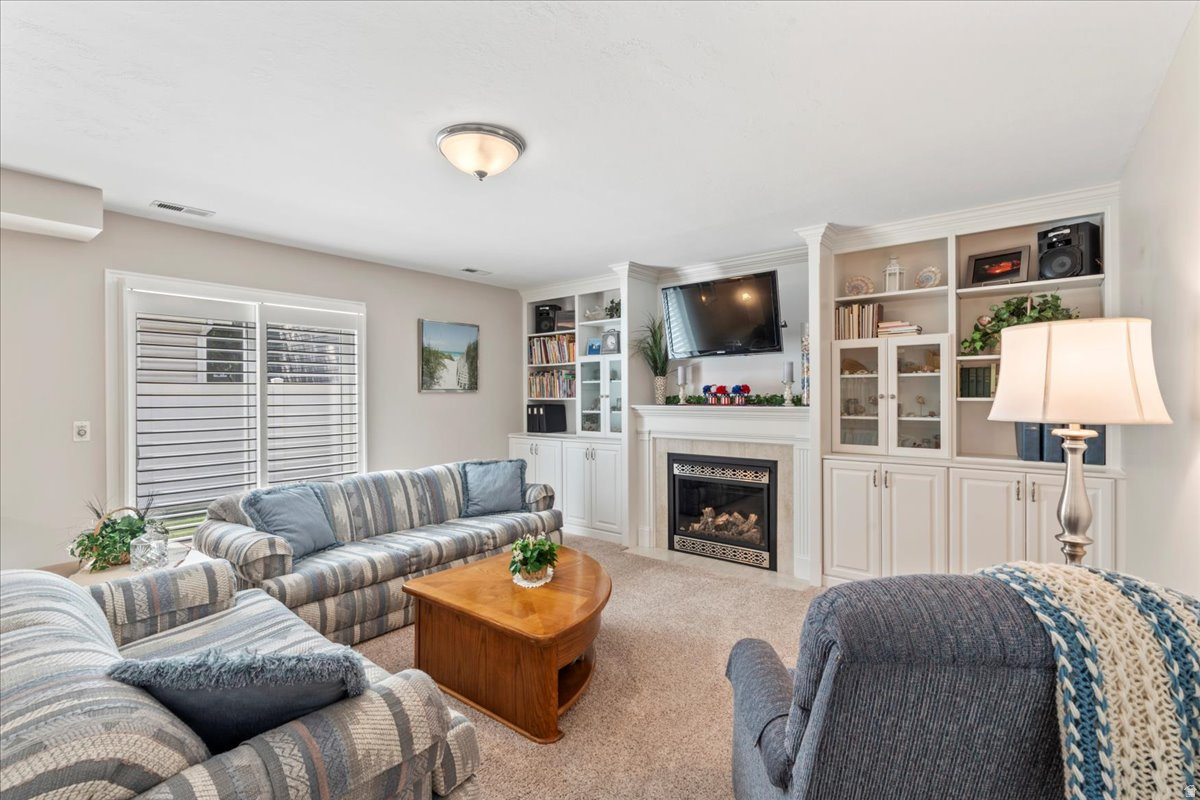 SUNBURST MEADOWS - Residential