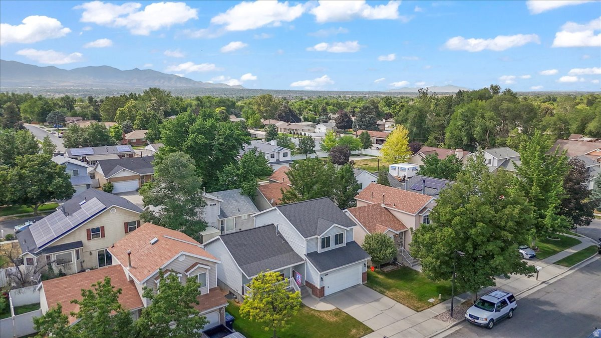 SUNBURST MEADOWS - Residential