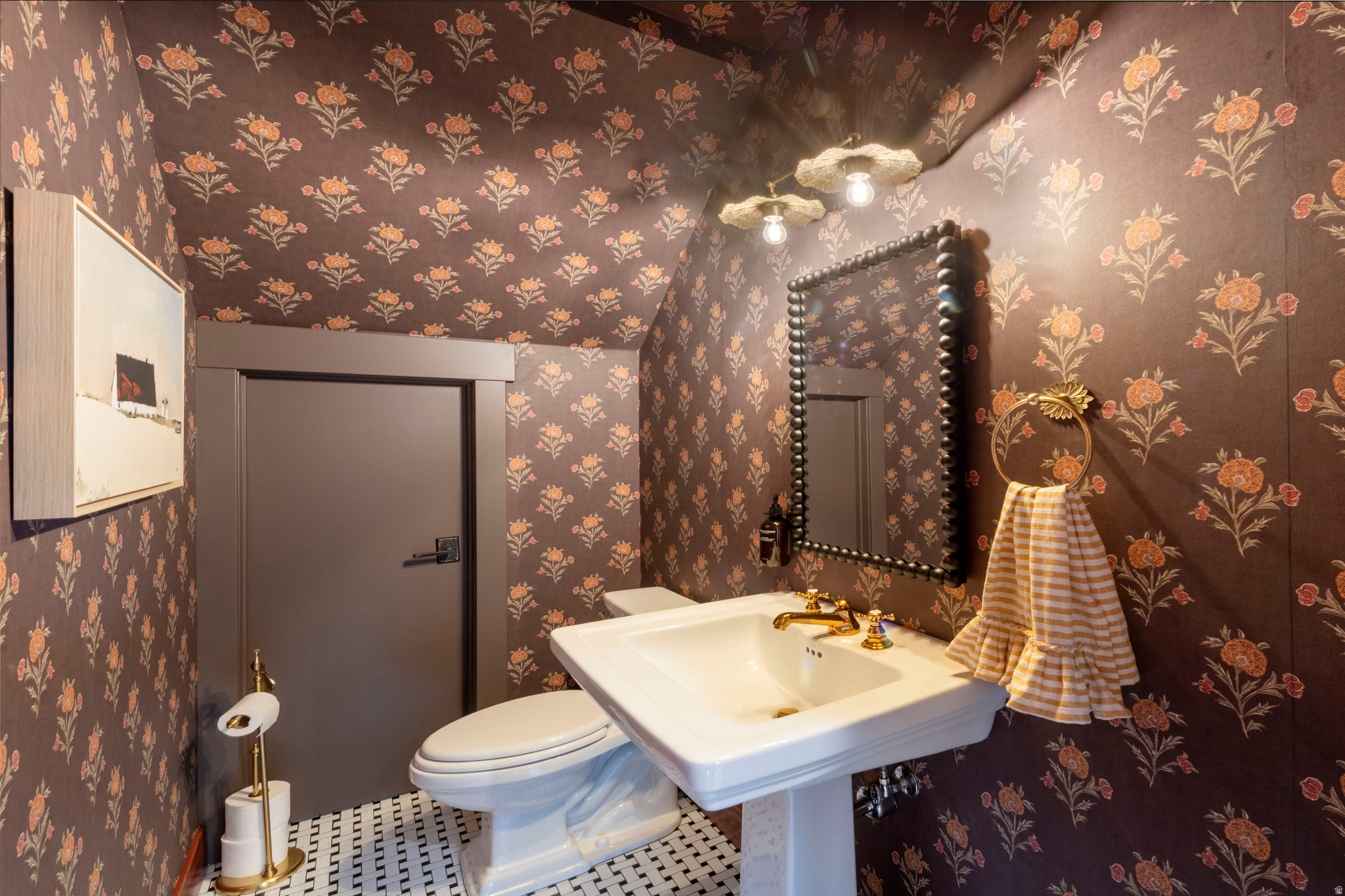 UNIVERSITY - Residential