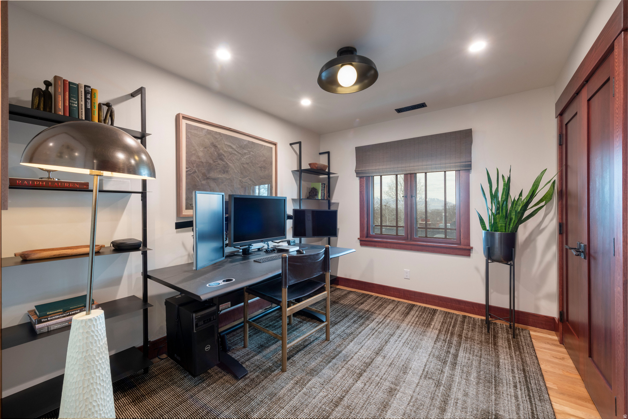 UNIVERSITY - Residential