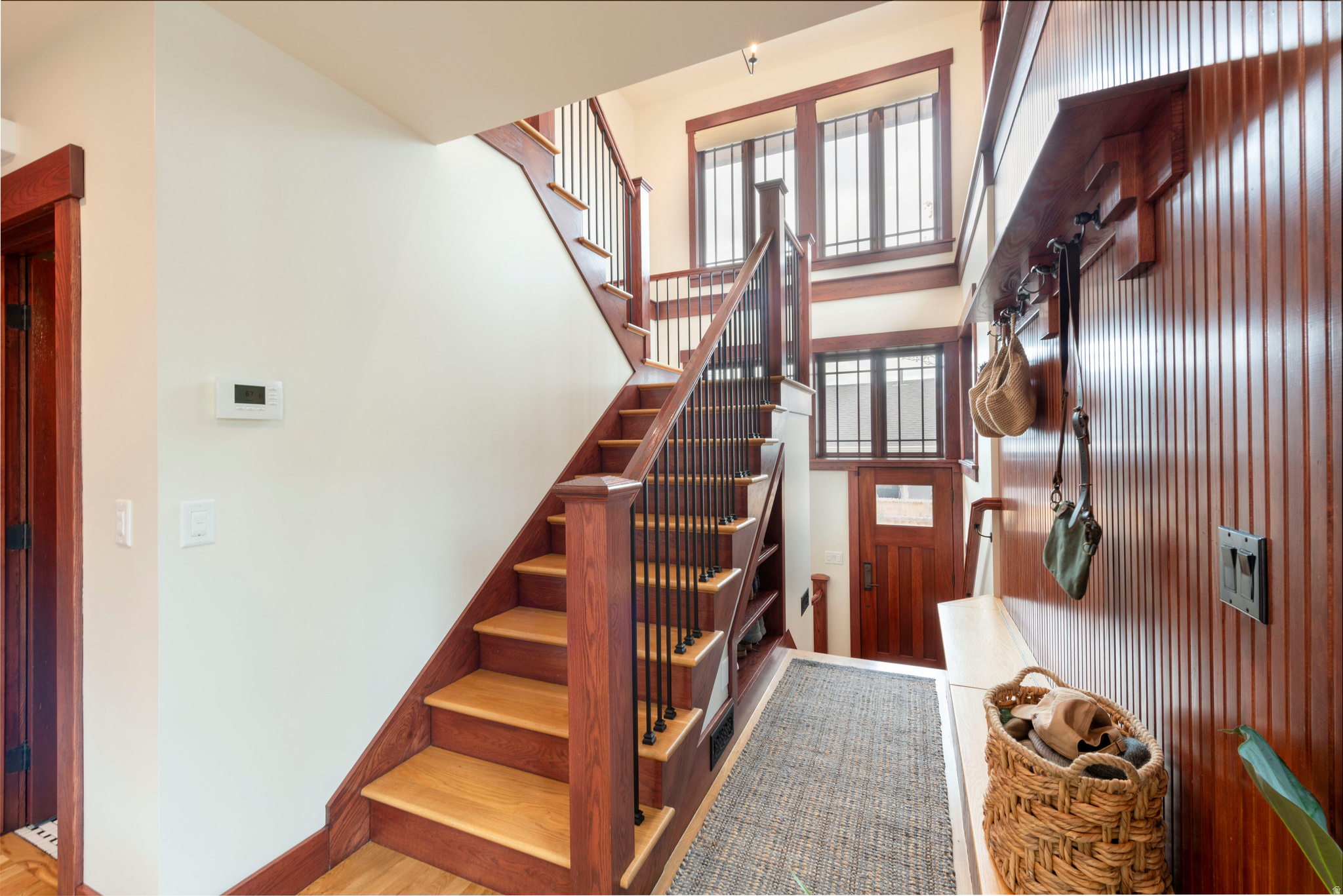 UNIVERSITY - Residential