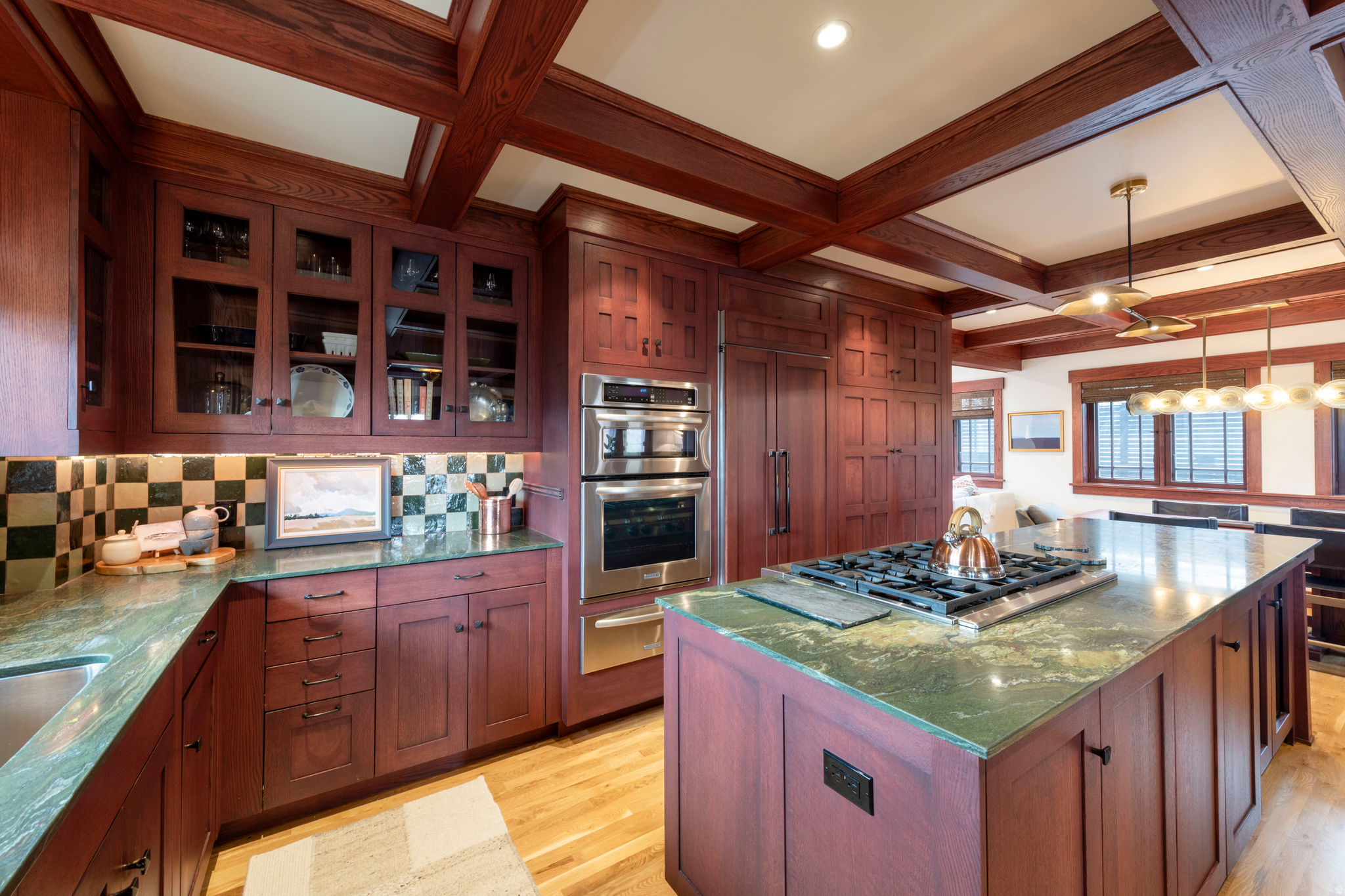 UNIVERSITY - Residential