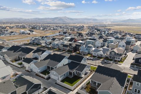 Tiny photo for 6932 W DOCKSIDER DR, South Jordan, UT 84009 (MLS # 2132912)