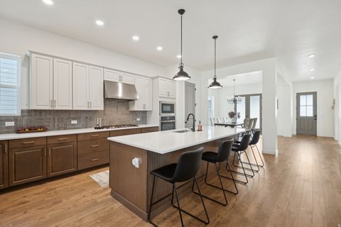 Tiny photo for 6932 W DOCKSIDER DR, South Jordan, UT 84009 (MLS # 2132912)