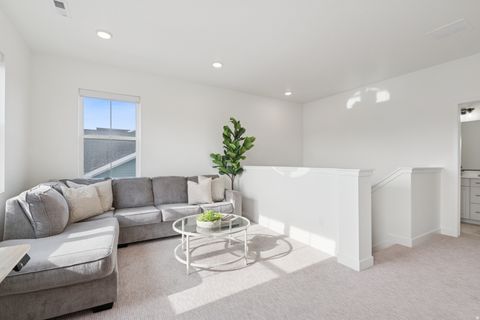 Tiny photo for 6932 W DOCKSIDER DR, South Jordan, UT 84009 (MLS # 2132912)