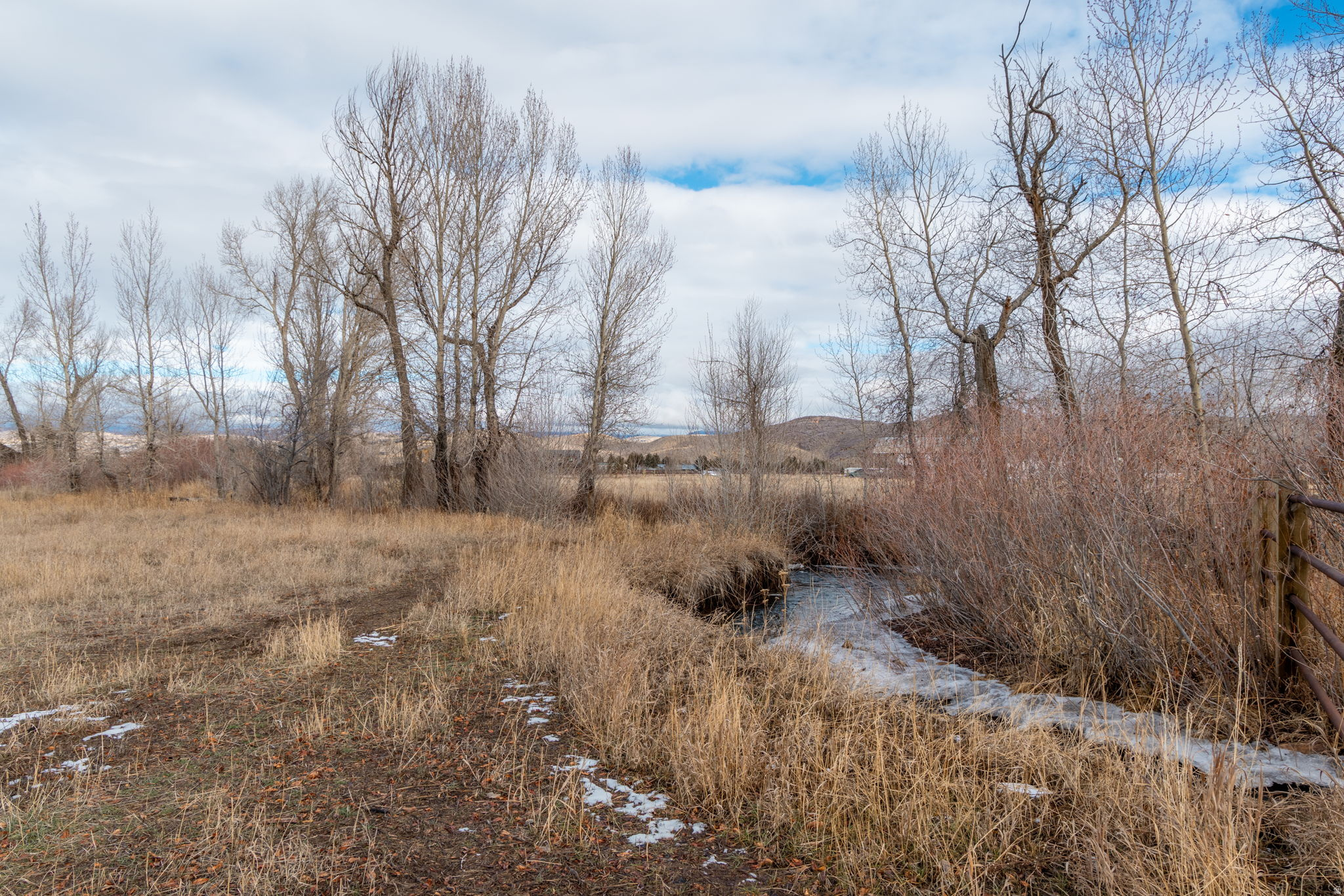 OLD RANCH ROAD AREA - Land