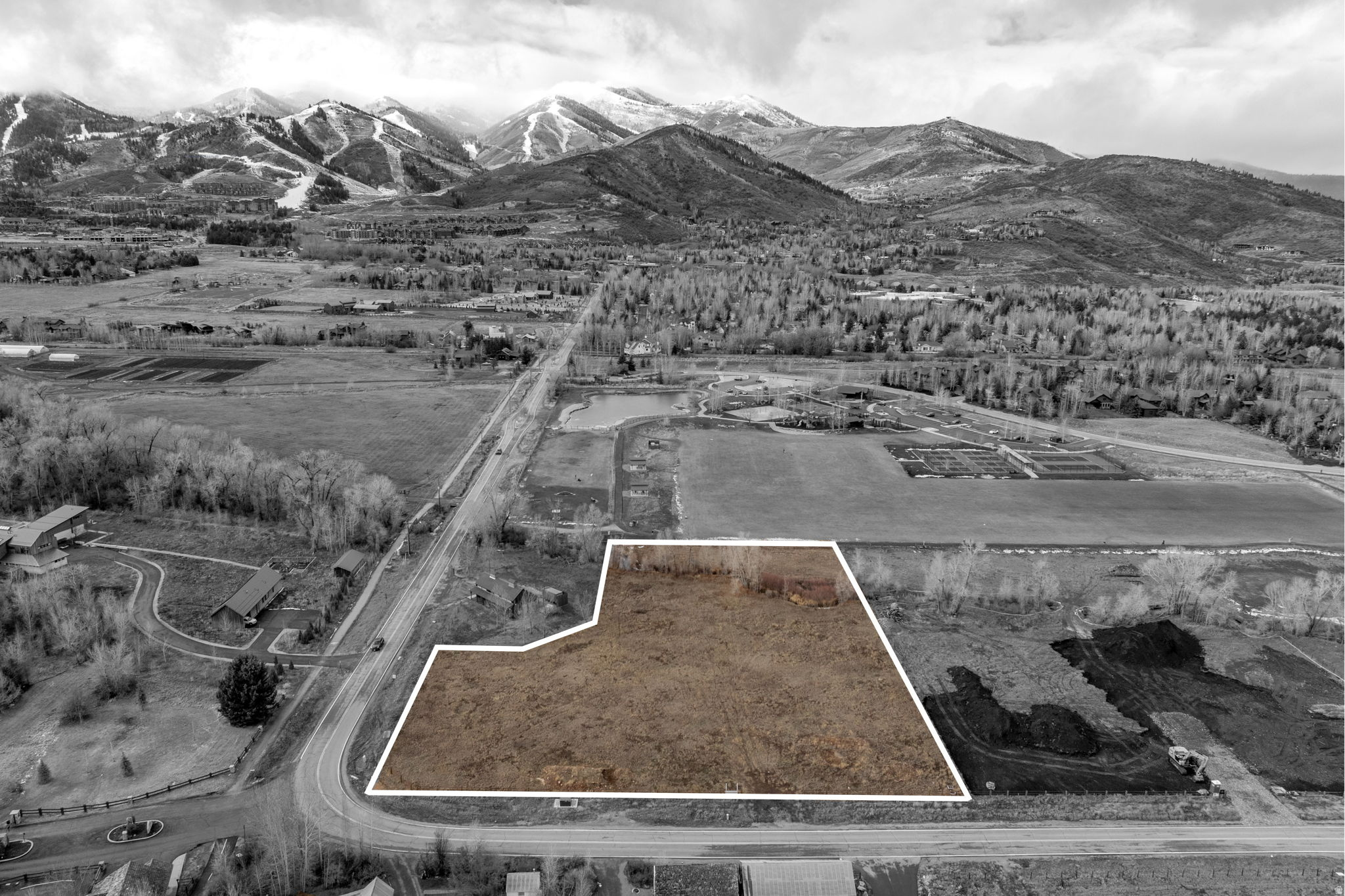 OLD RANCH ROAD AREA - Land