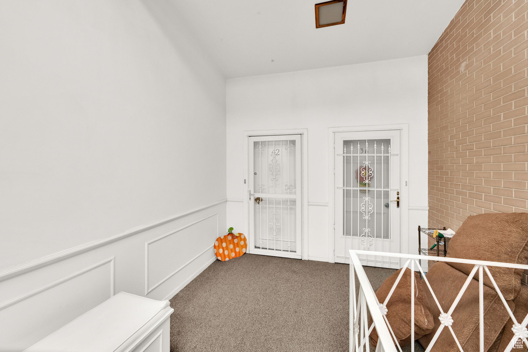 CARRIAGE LANE - Residential