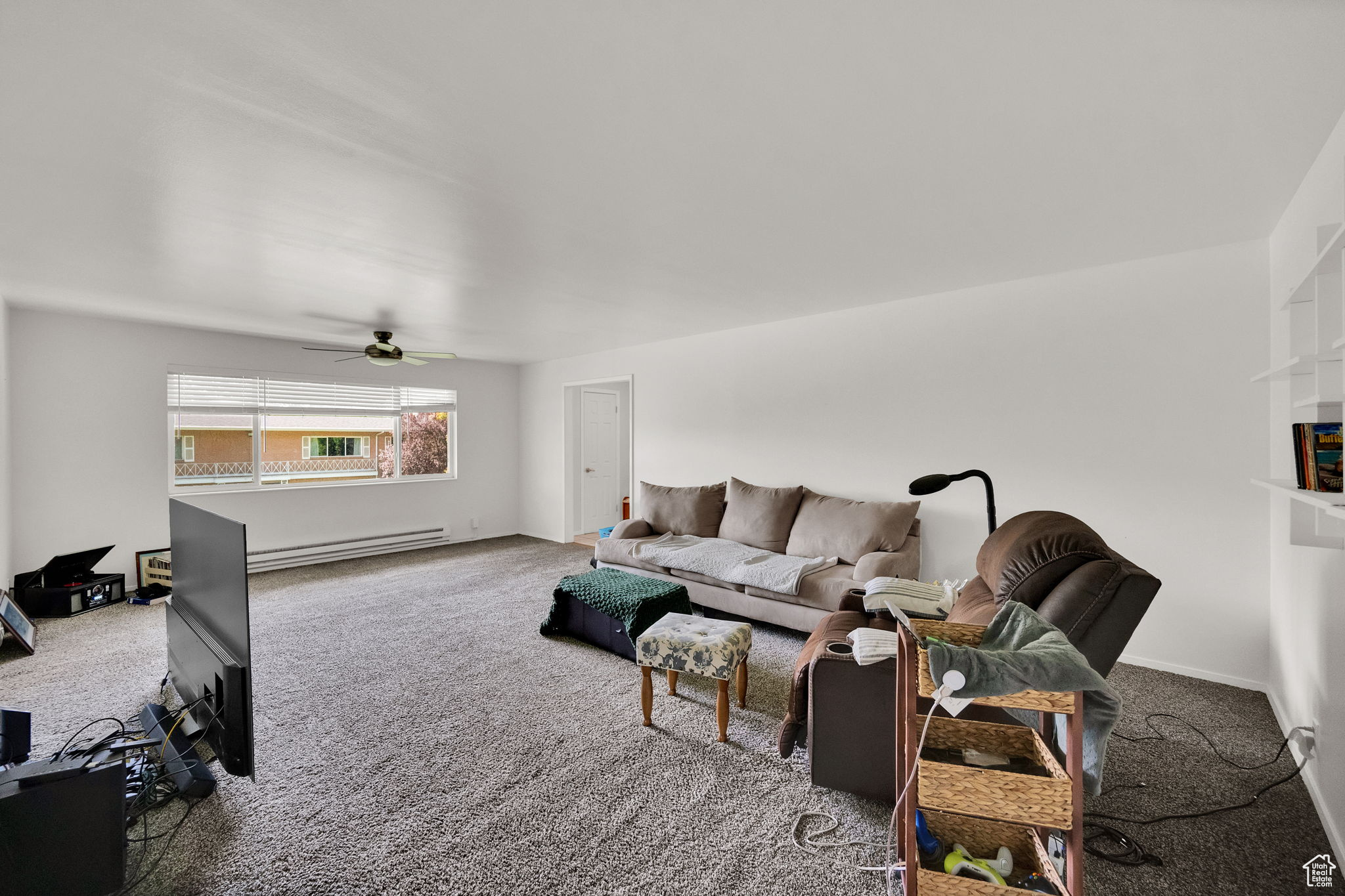 CARRIAGE LANE - Residential