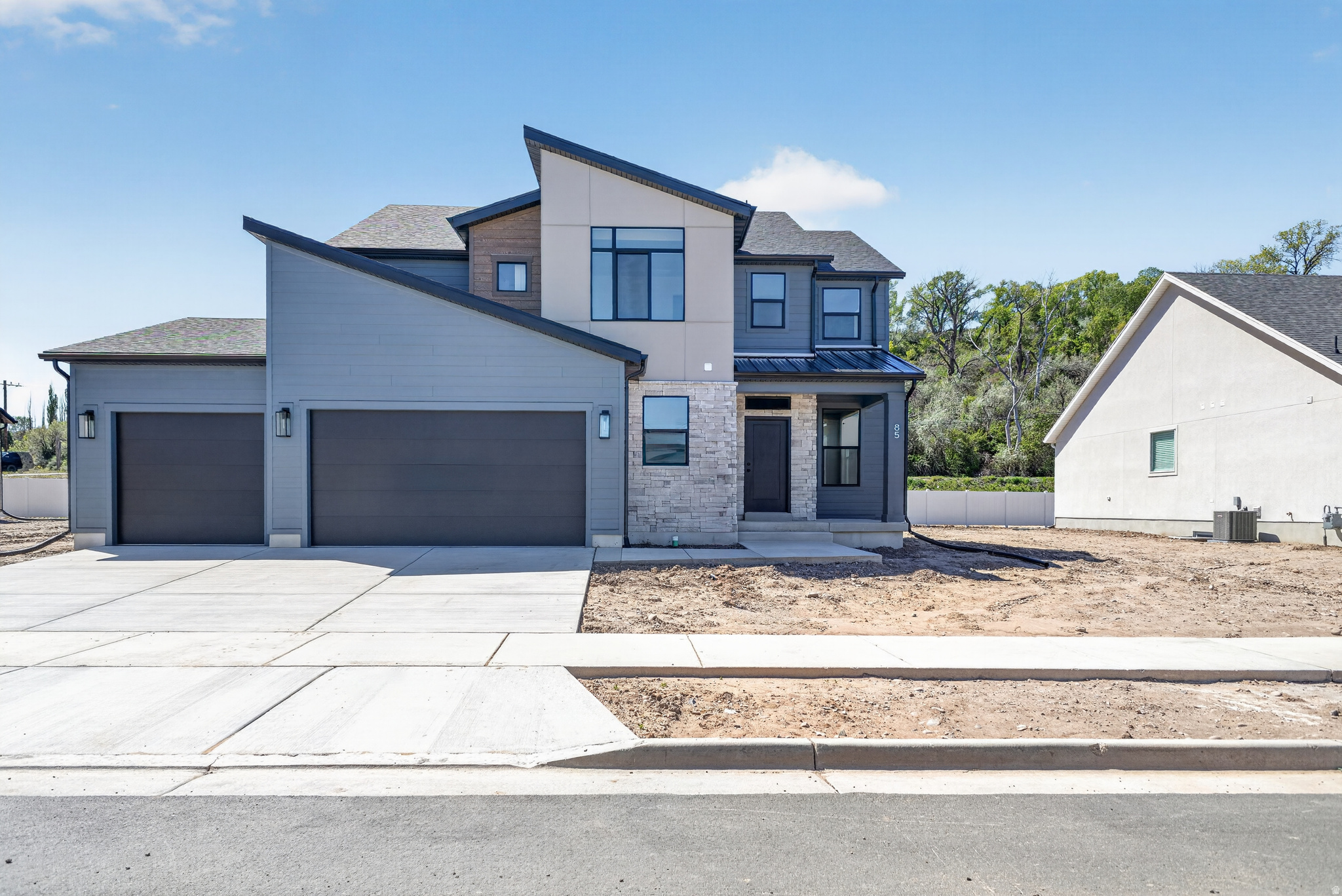 RIVERWOOD - Residential
