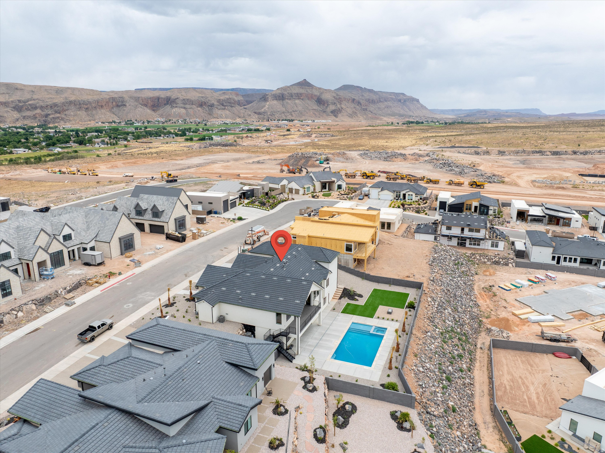 SCENIC POINT - Residential