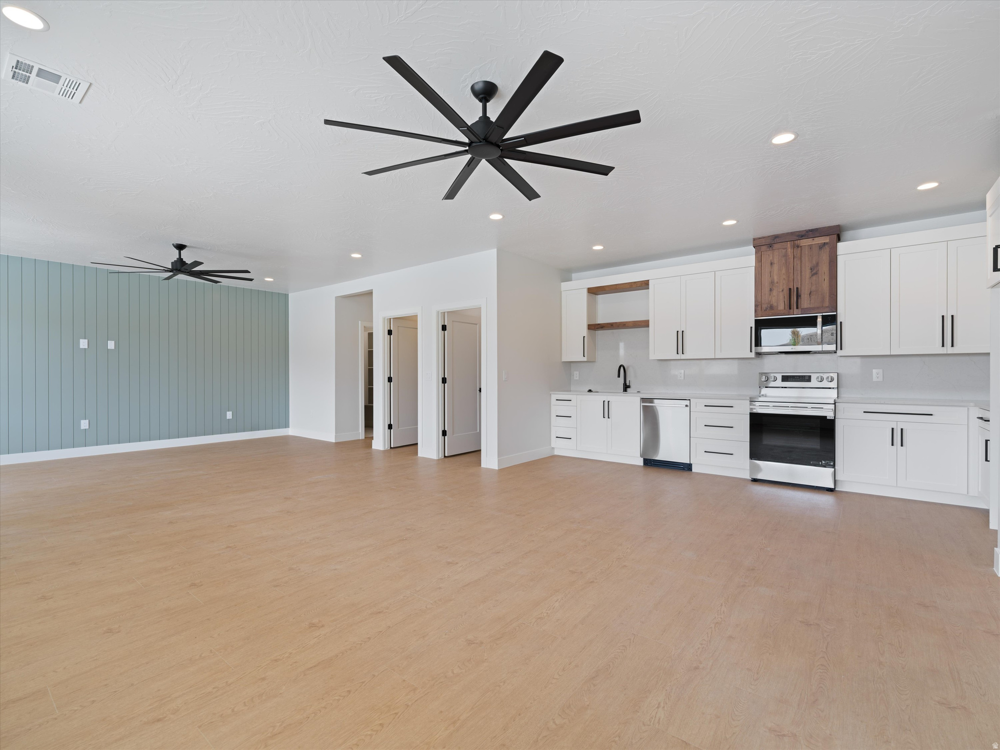 SCENIC POINT - Residential