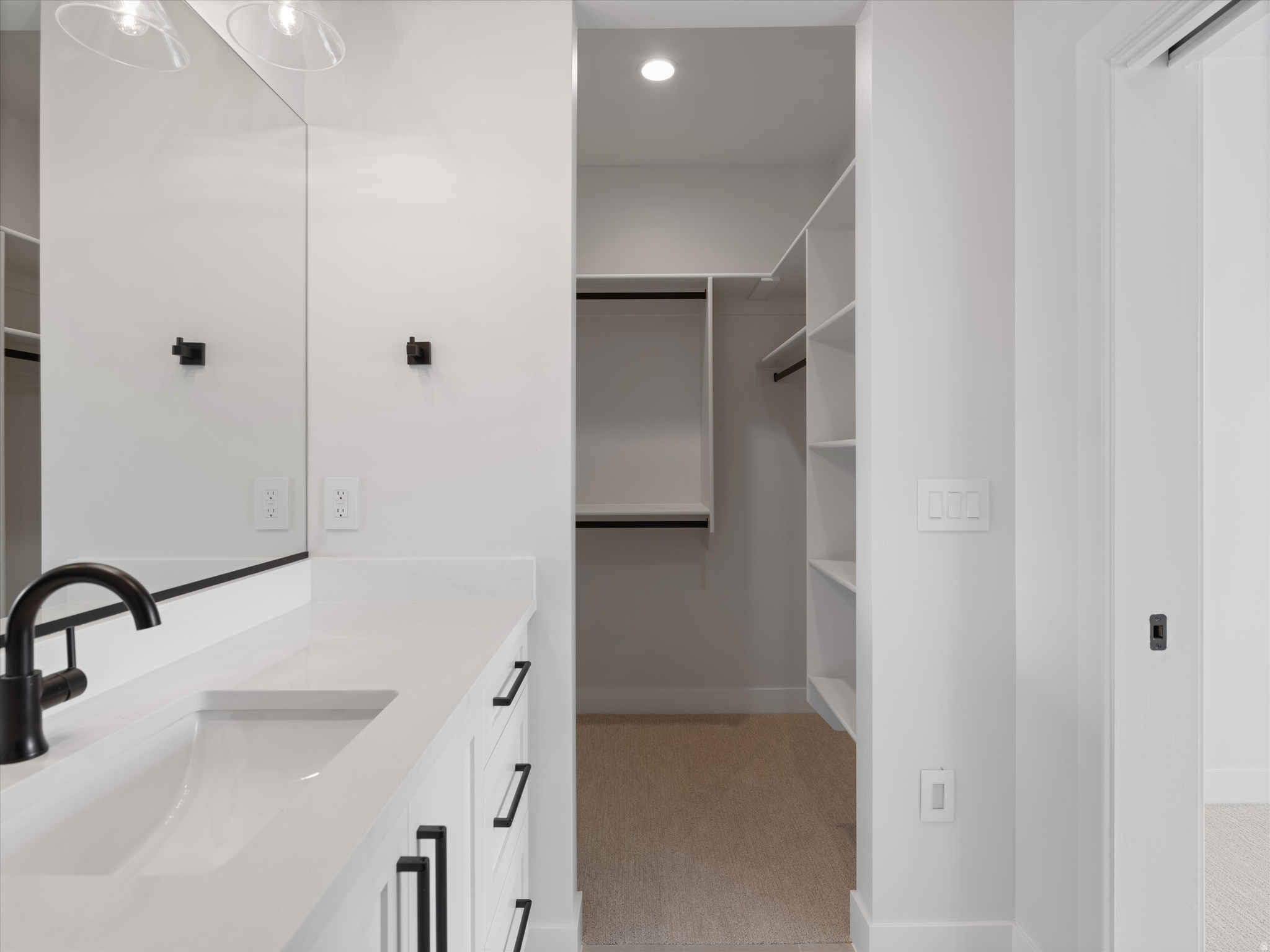 SCENIC POINT - Residential