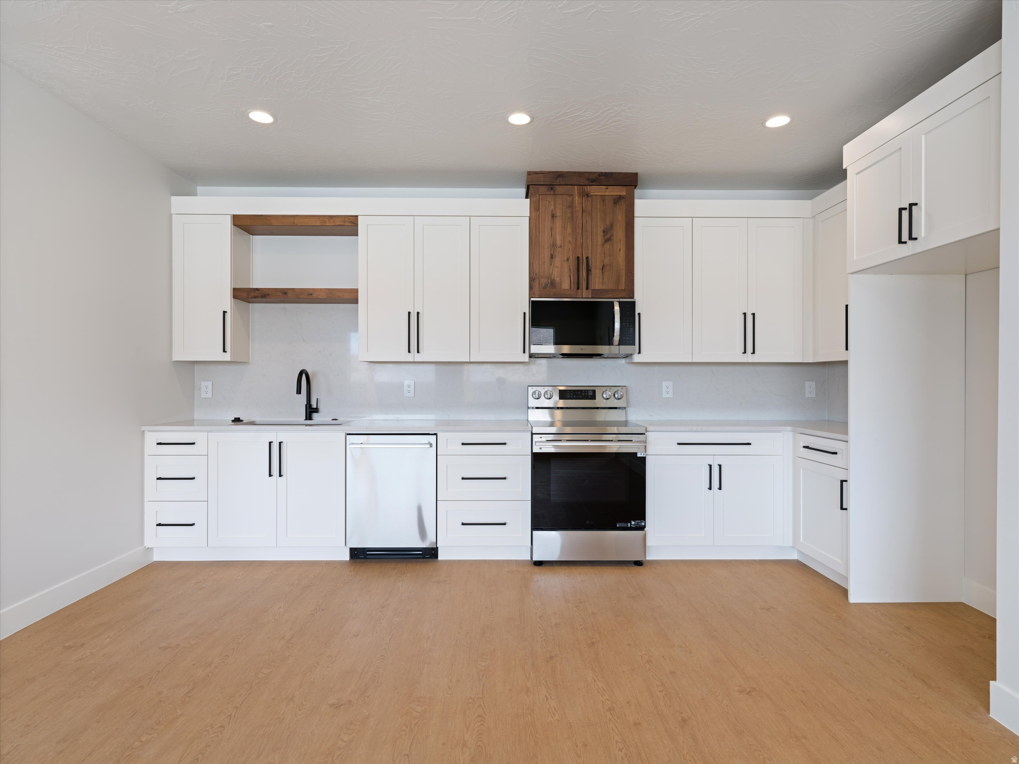 SCENIC POINT - Residential