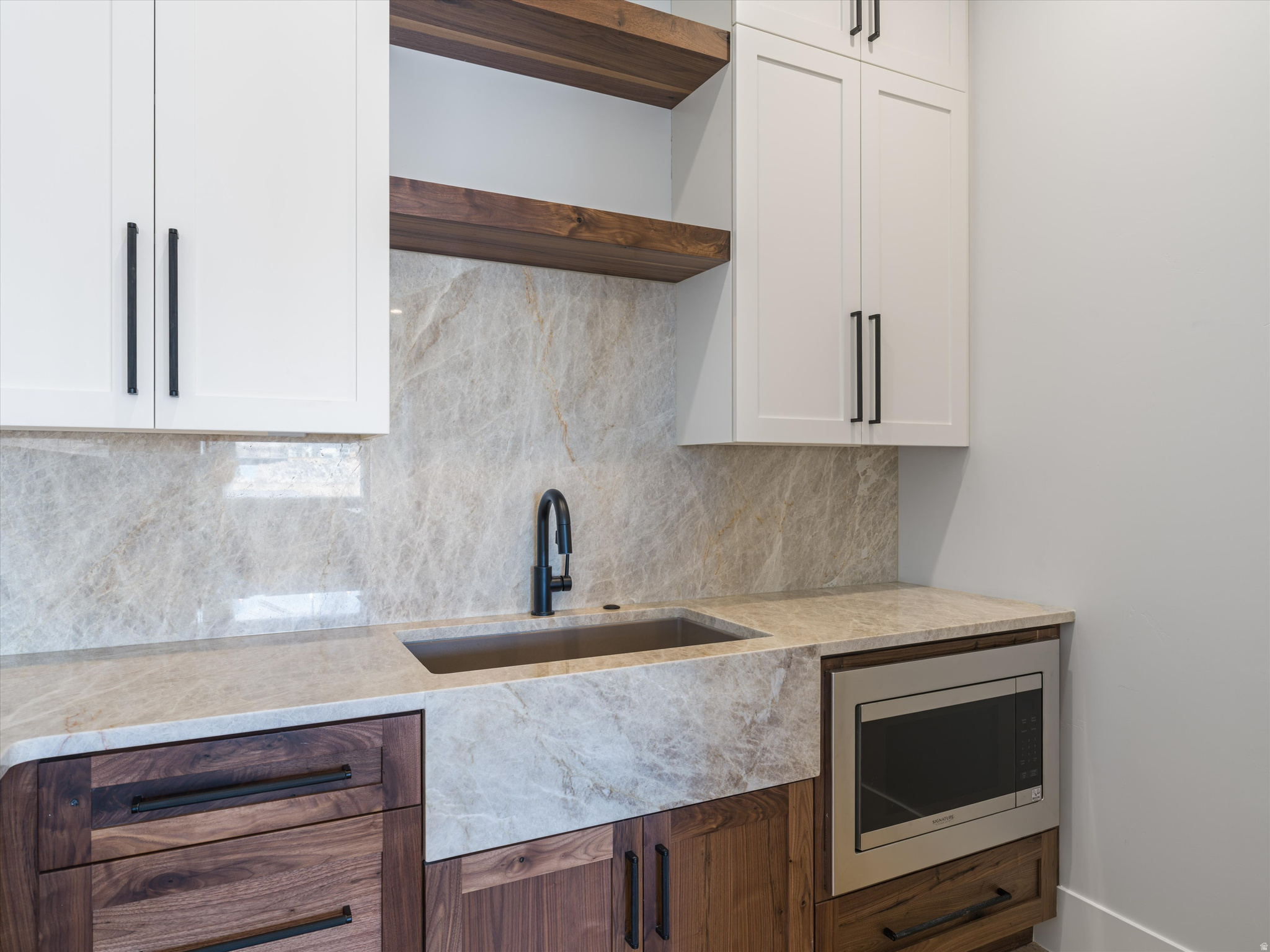 SCENIC POINT - Residential