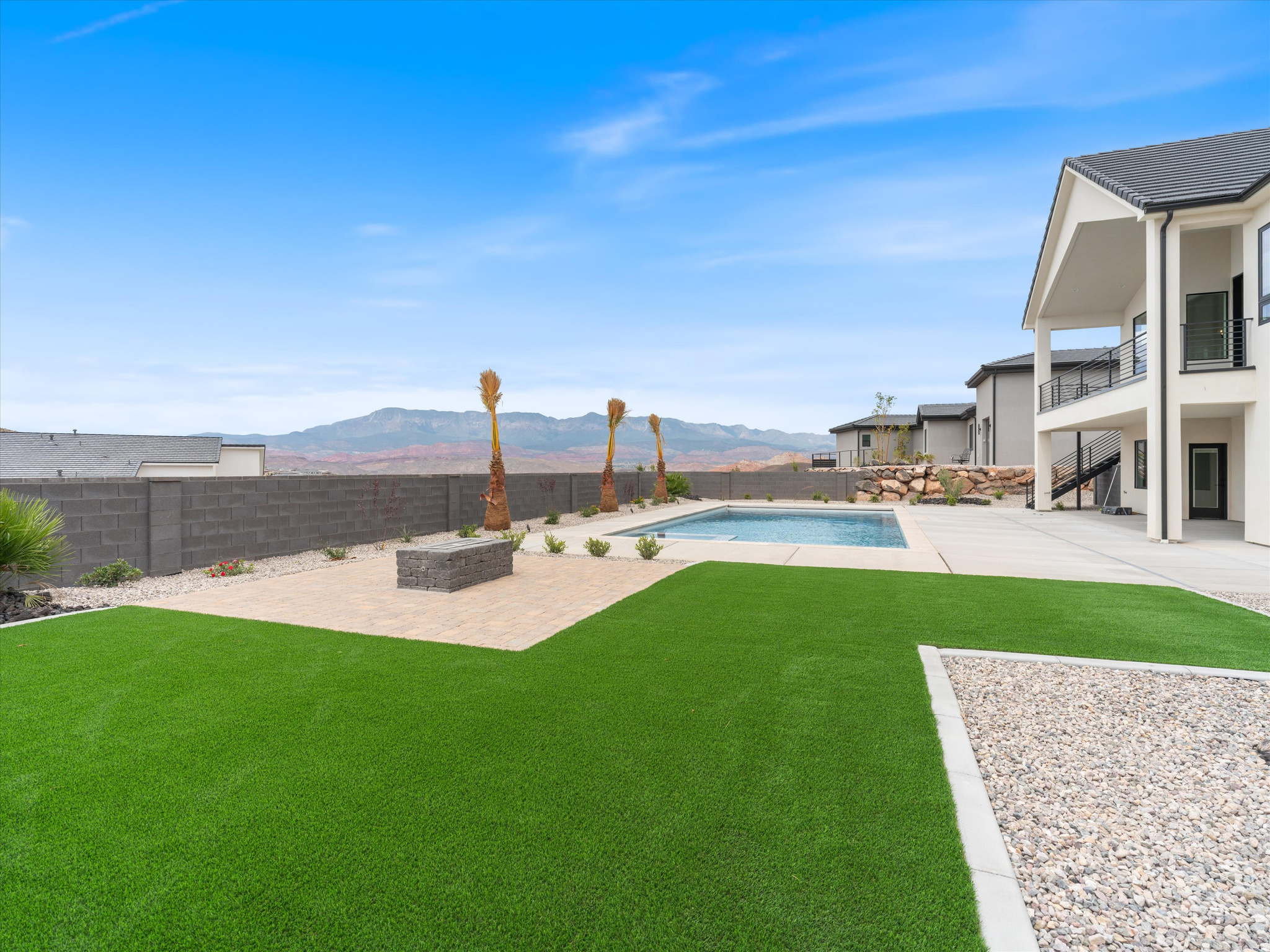 SCENIC POINT - Residential