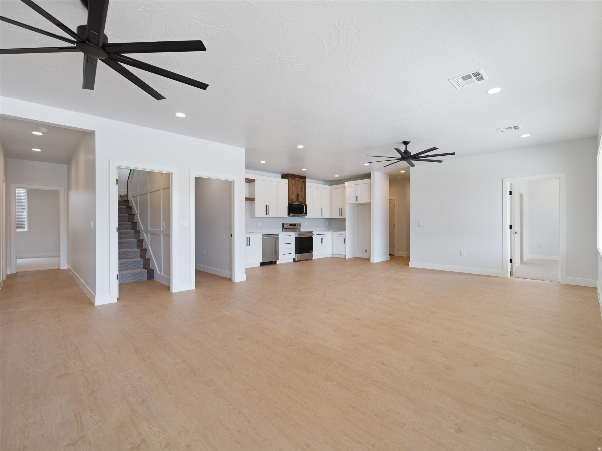 SCENIC POINT - Residential