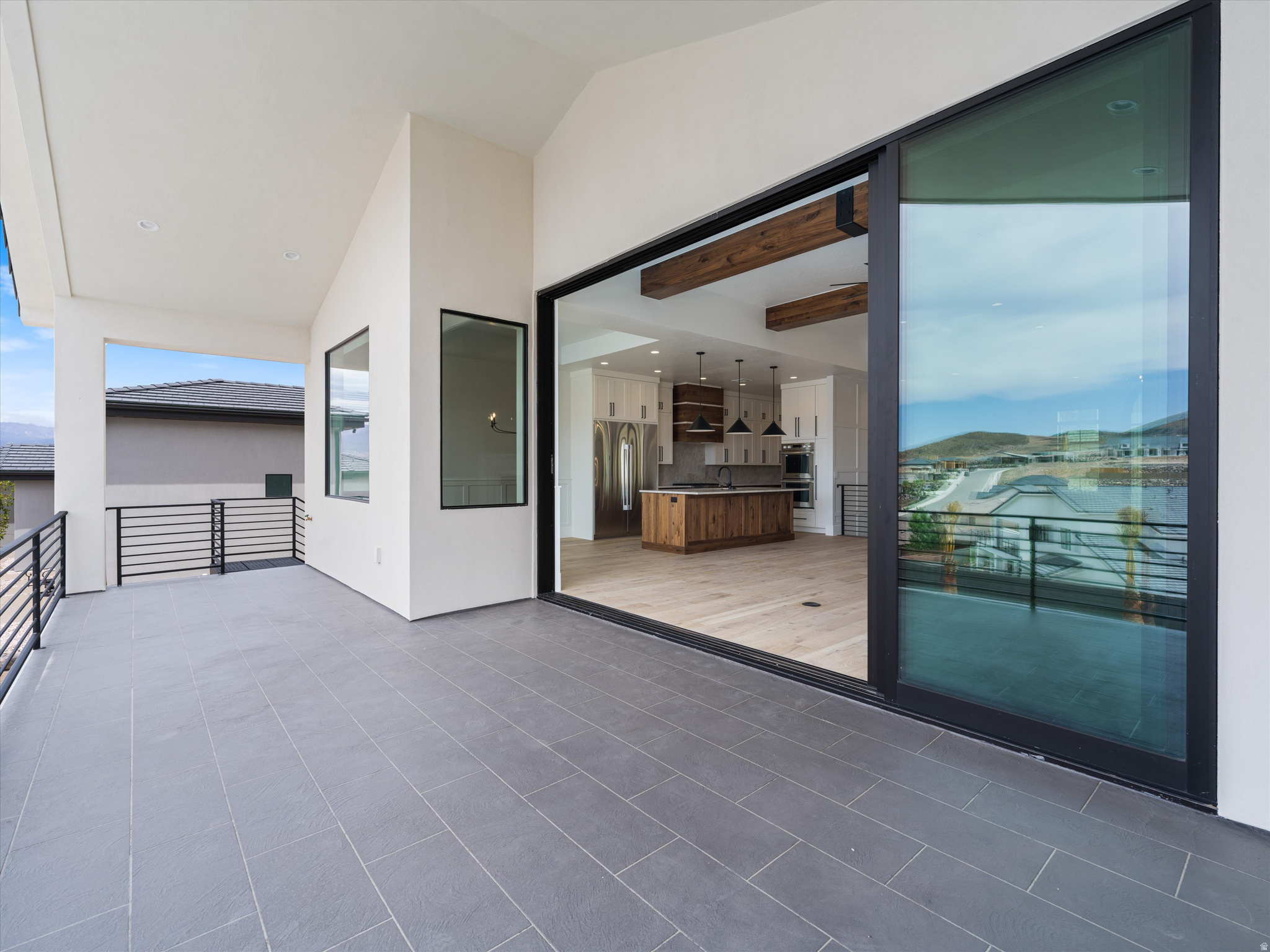 SCENIC POINT - Residential