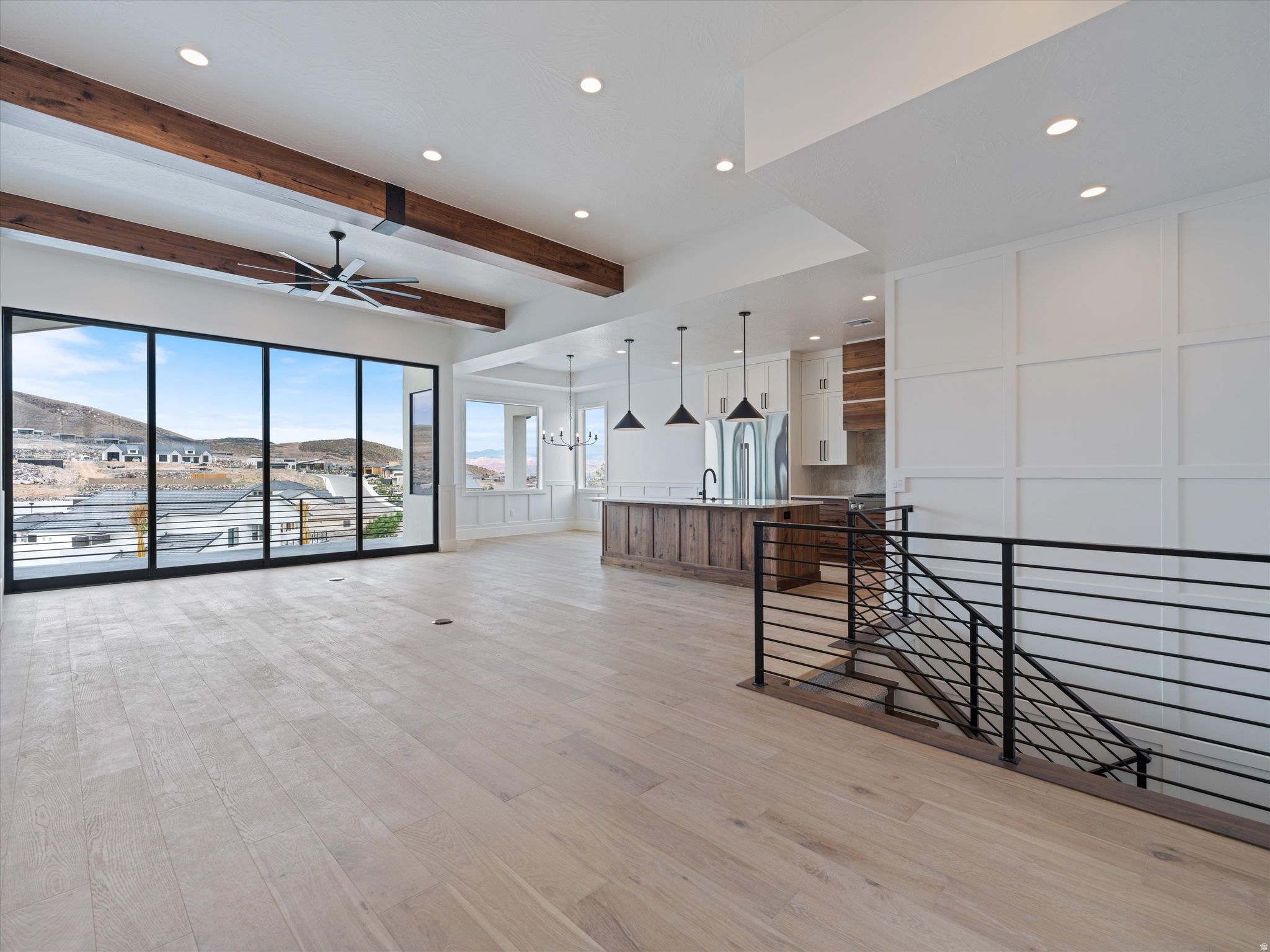 SCENIC POINT - Residential