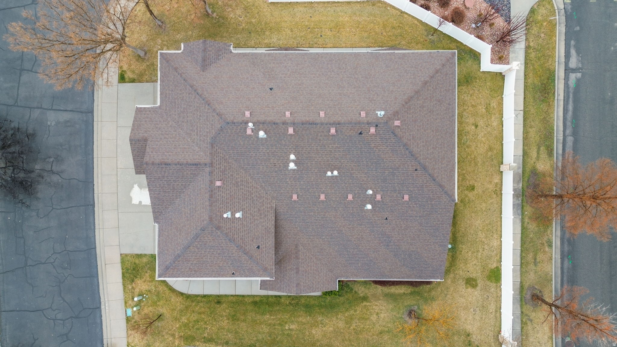 TOWNS AT HUNTER VILL - Residential