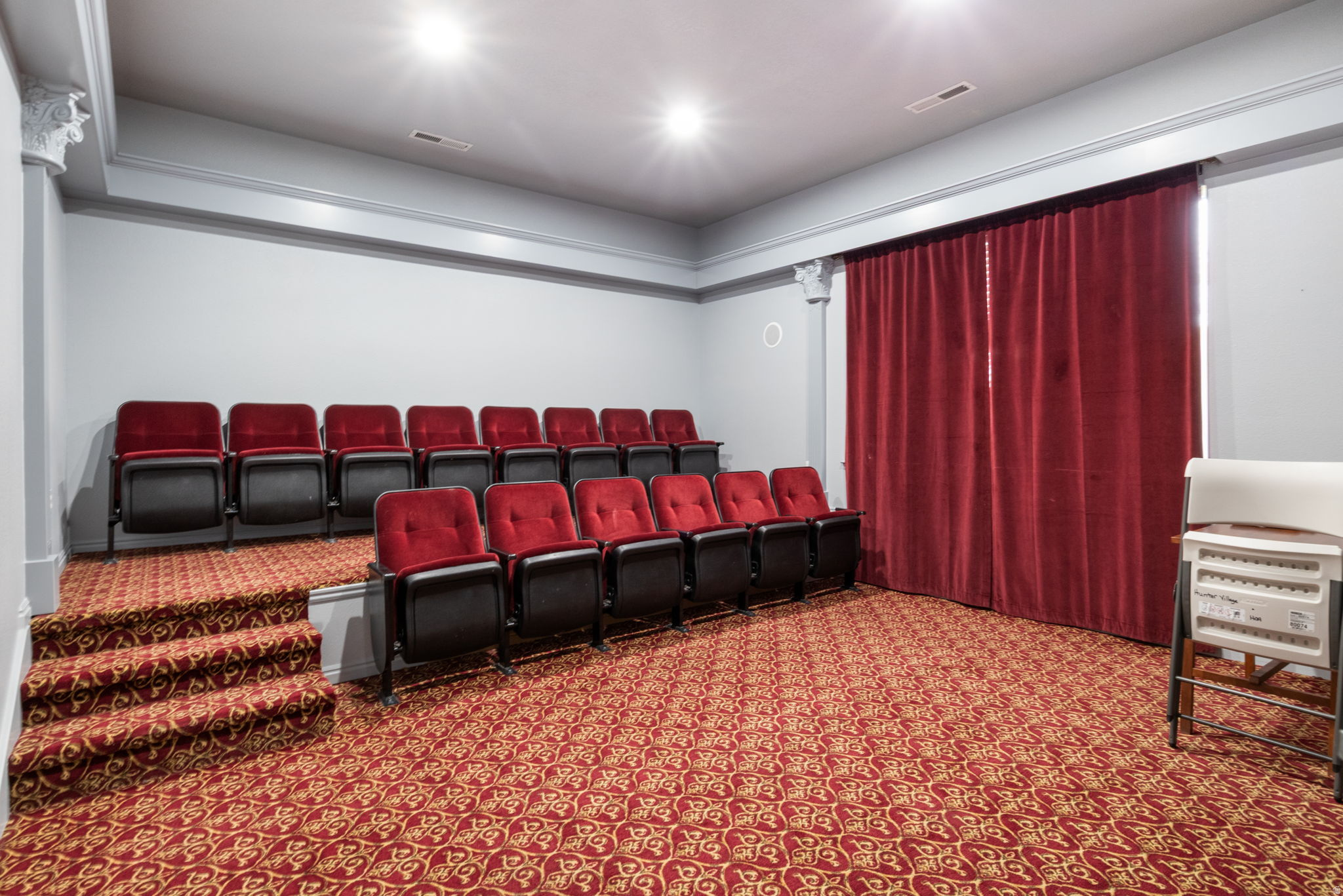 TOWNS AT HUNTER VILL - Residential