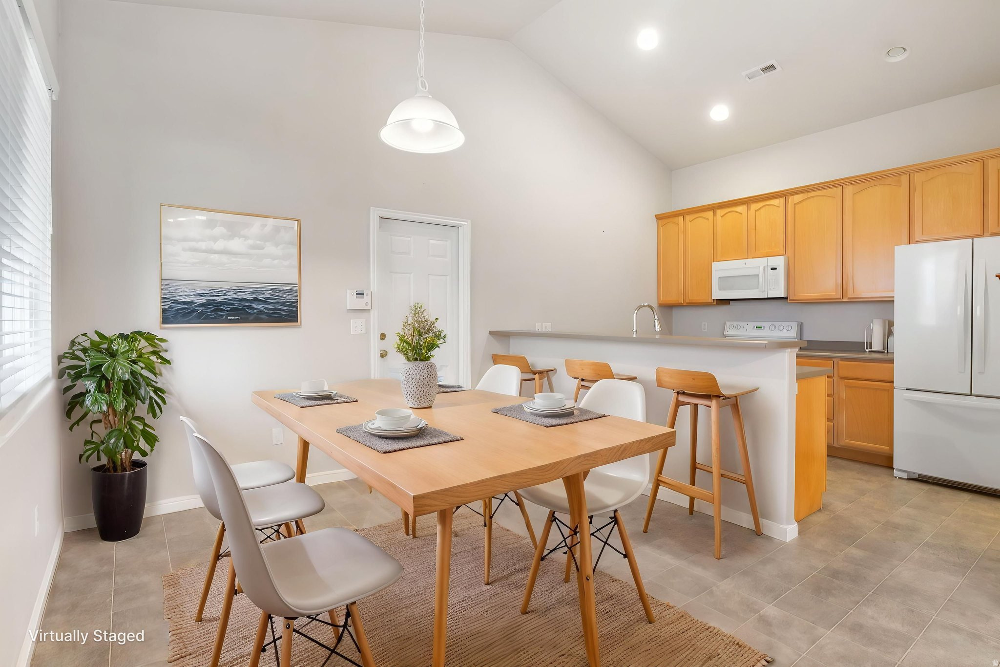 TOWNS AT HUNTER VILL - Residential