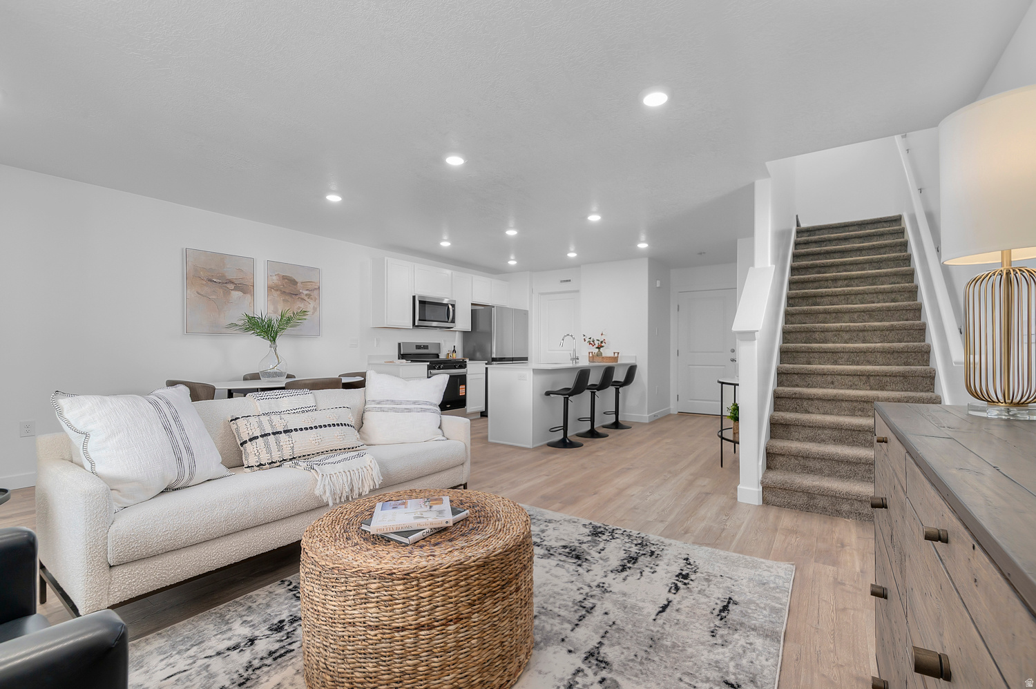 DIXON CREEK - Residential