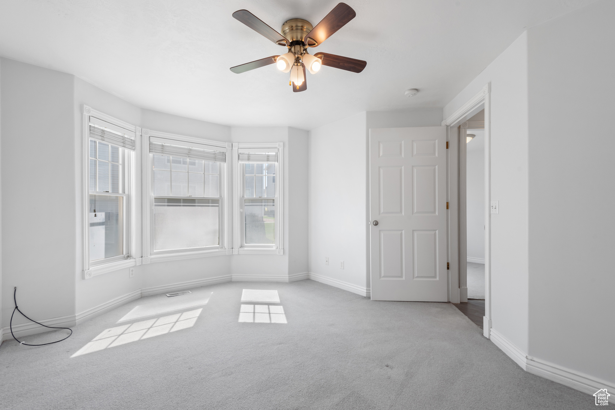 FIVE STAR CONDO - Residential