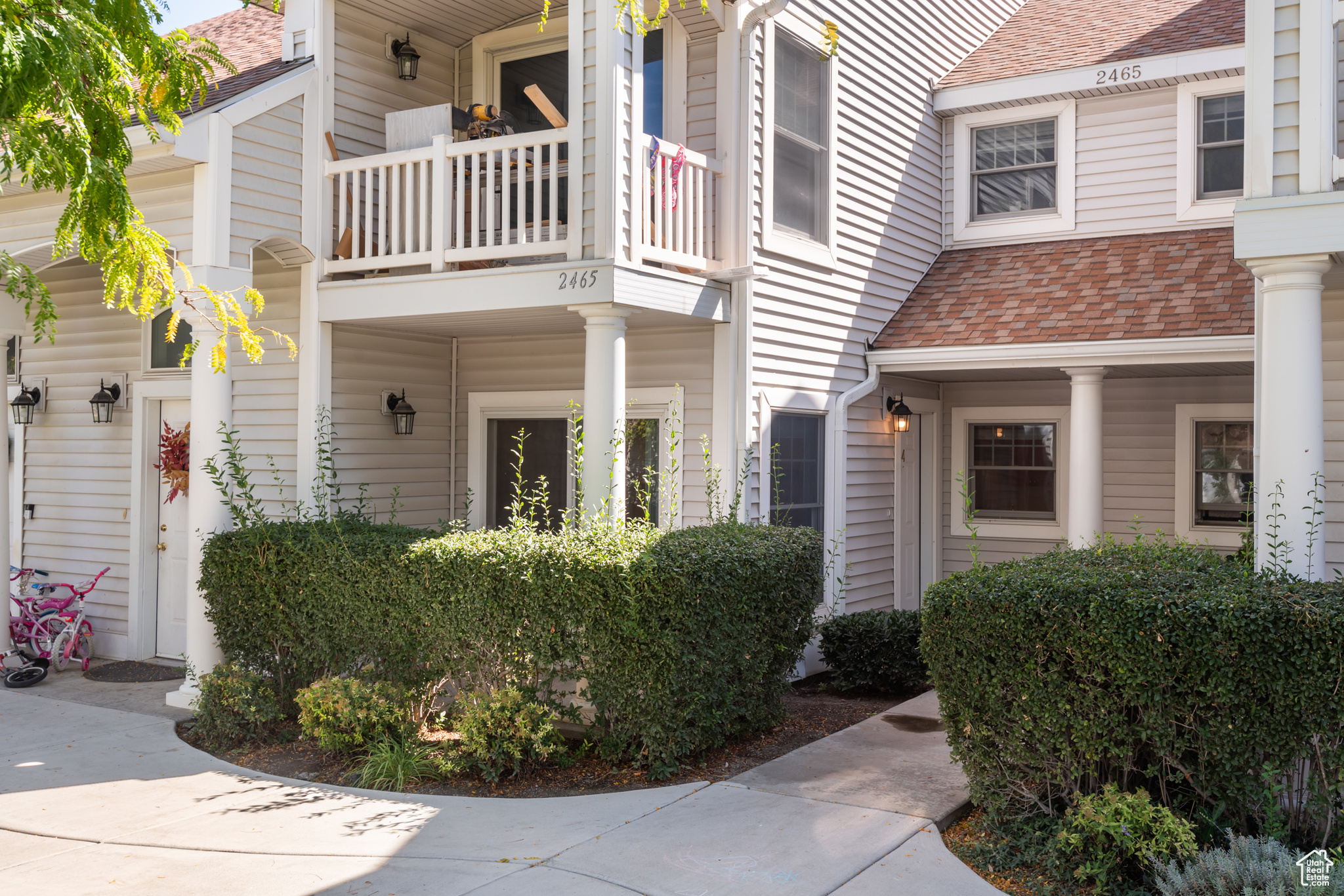 FIVE STAR CONDO - Residential