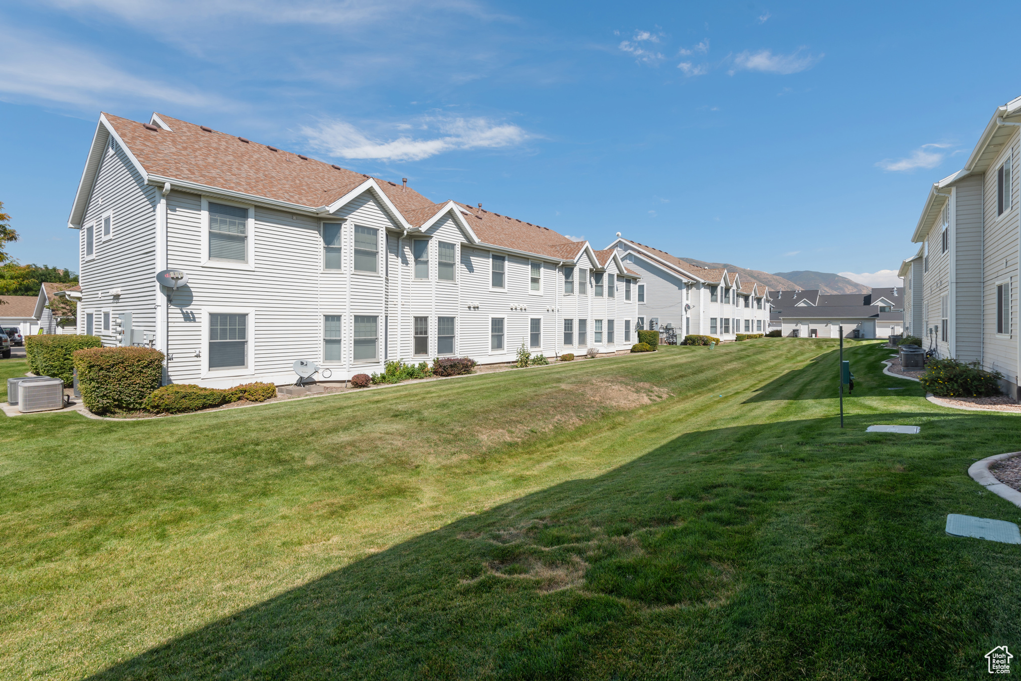 FIVE STAR CONDO - Residential