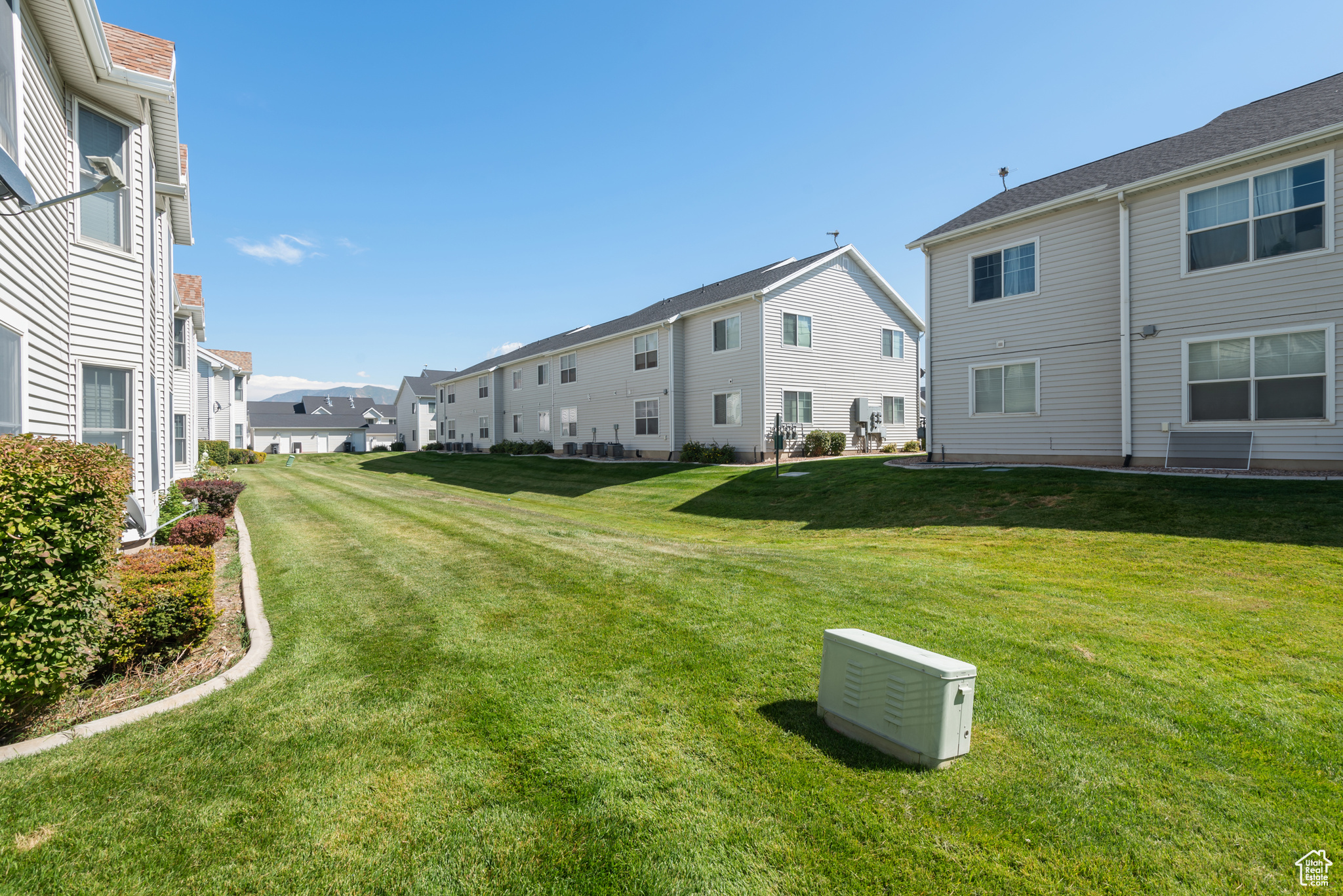 FIVE STAR CONDO - Residential