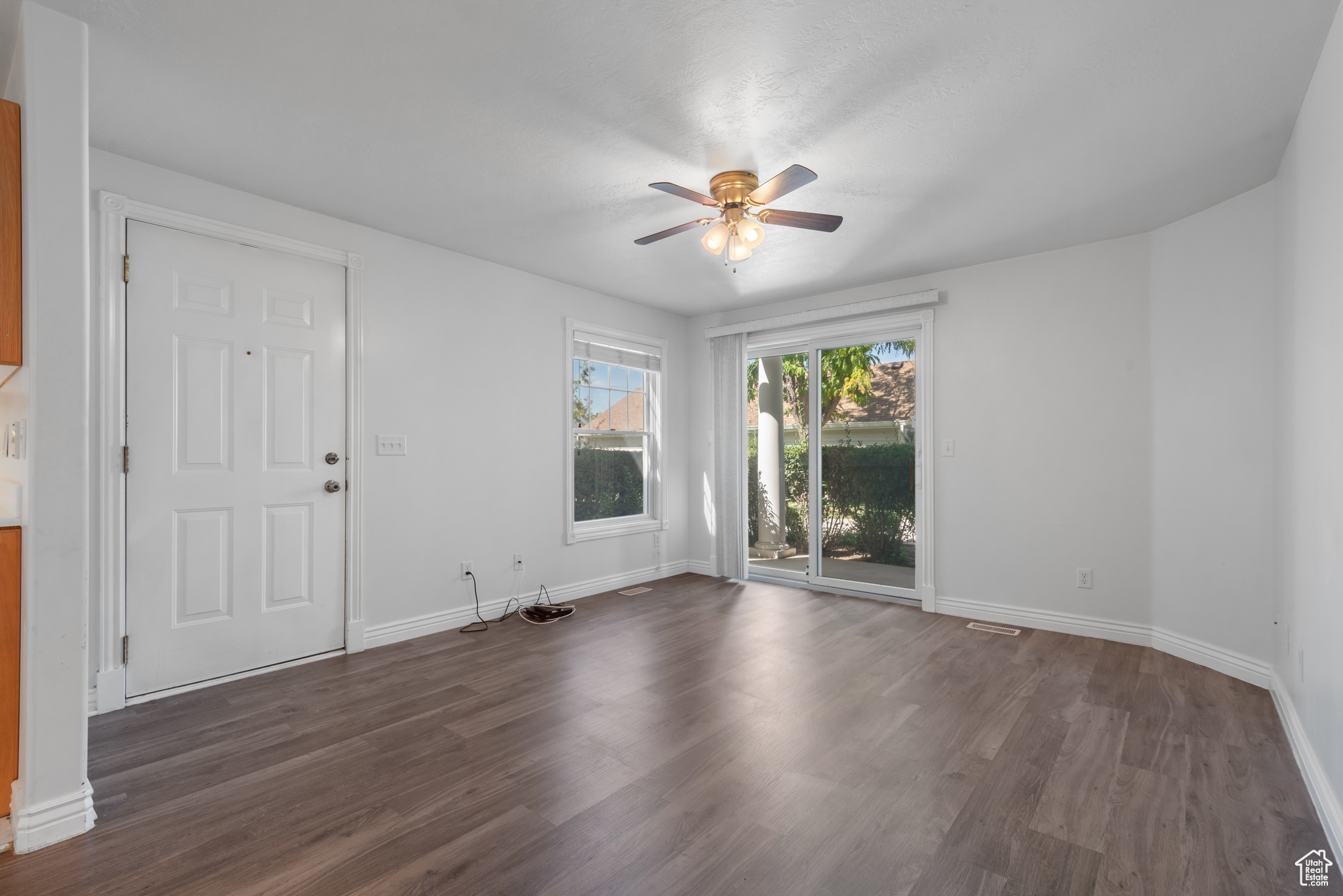 FIVE STAR CONDO - Residential