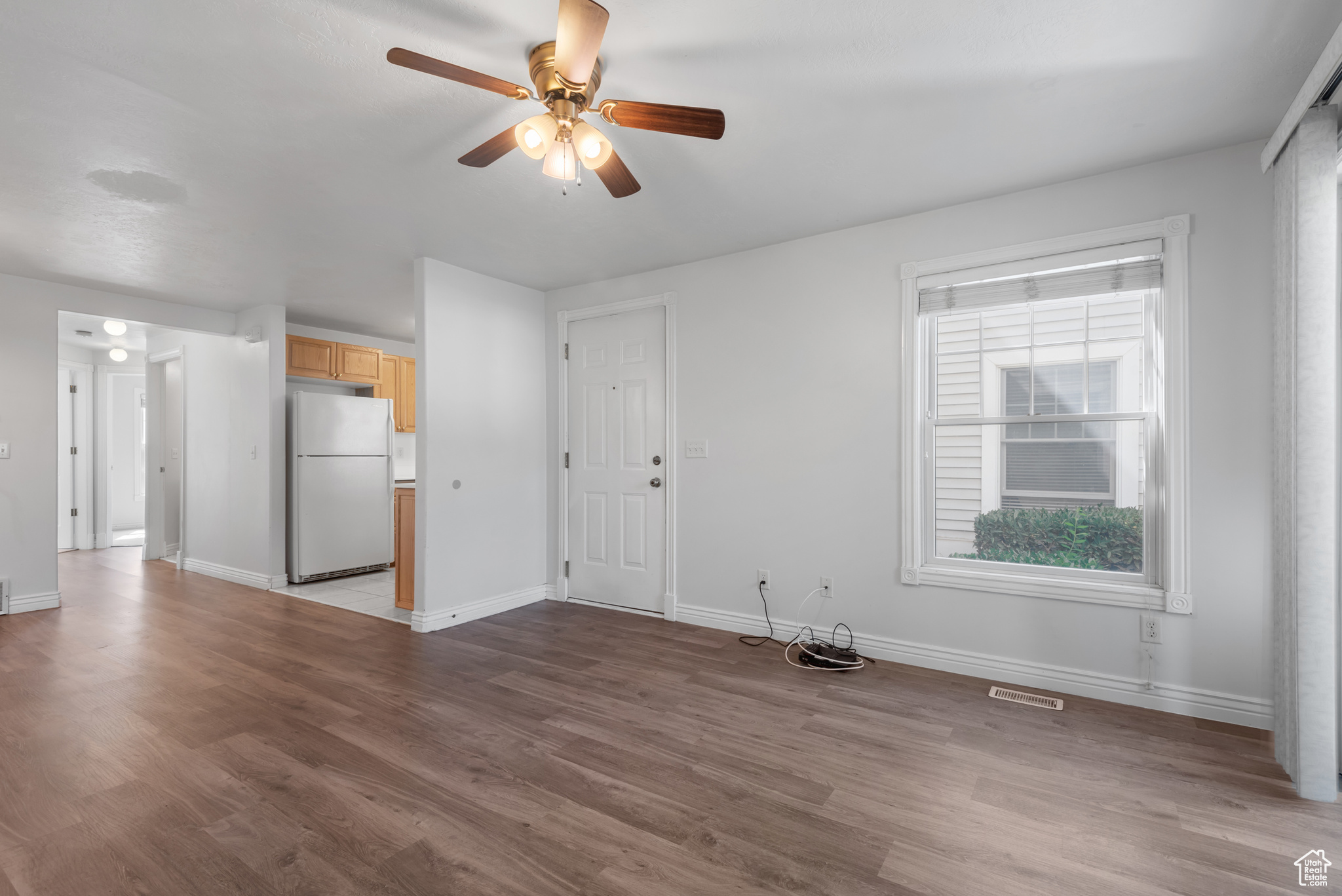 FIVE STAR CONDO - Residential