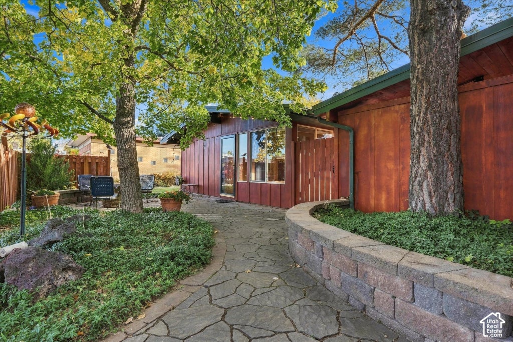 Photo of 848 JUNIPER DR, Logan, UT 84321 (MLS # 2192516)