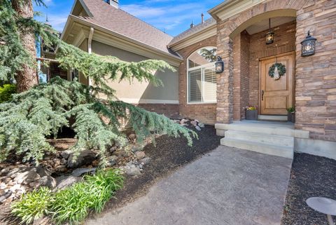Tiny photo for 10257 S MCKINLEY PARK LN, South Jordan, UT 84095 (MLS # 2151021)
